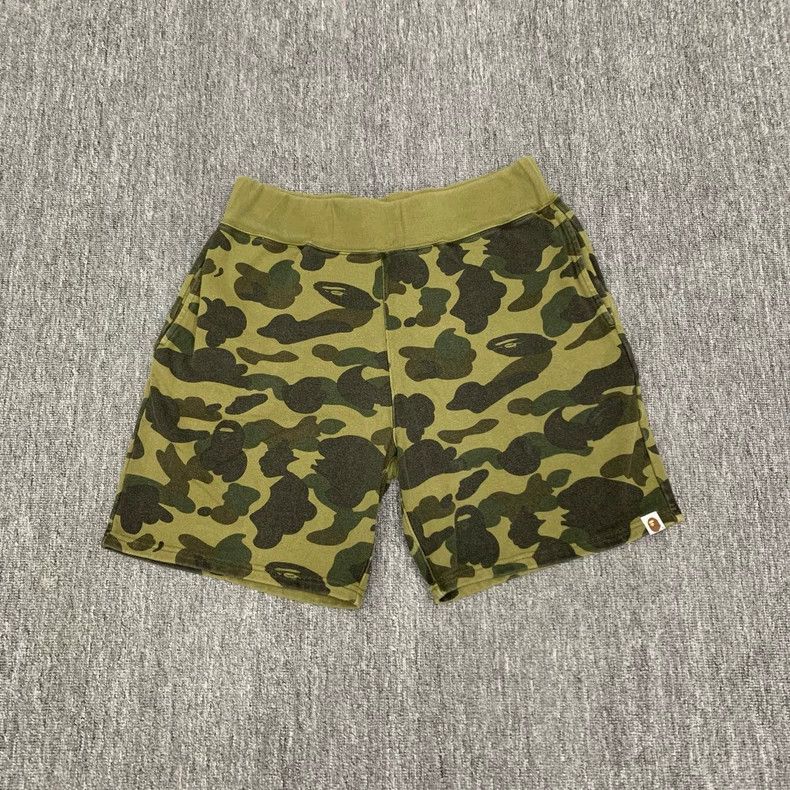 Bape BAPE Green Camo Shorts L Size- dmc Size US 30 / EU 46 - 1 Thumbnail