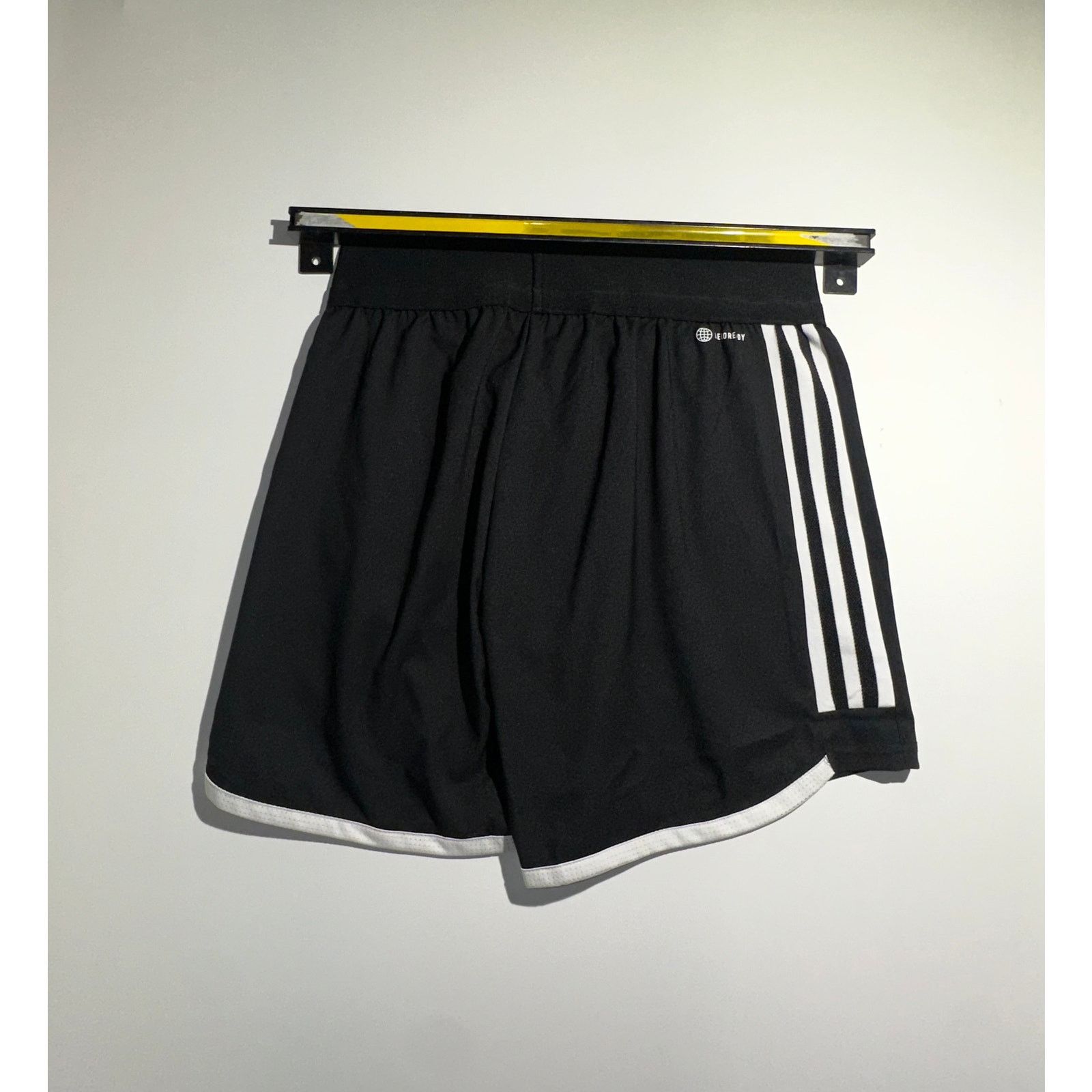 Adidas Adidas 3 Striped Shorts Size Medium Size 34" / US 12 / IT 48 - 6 Thumbnail