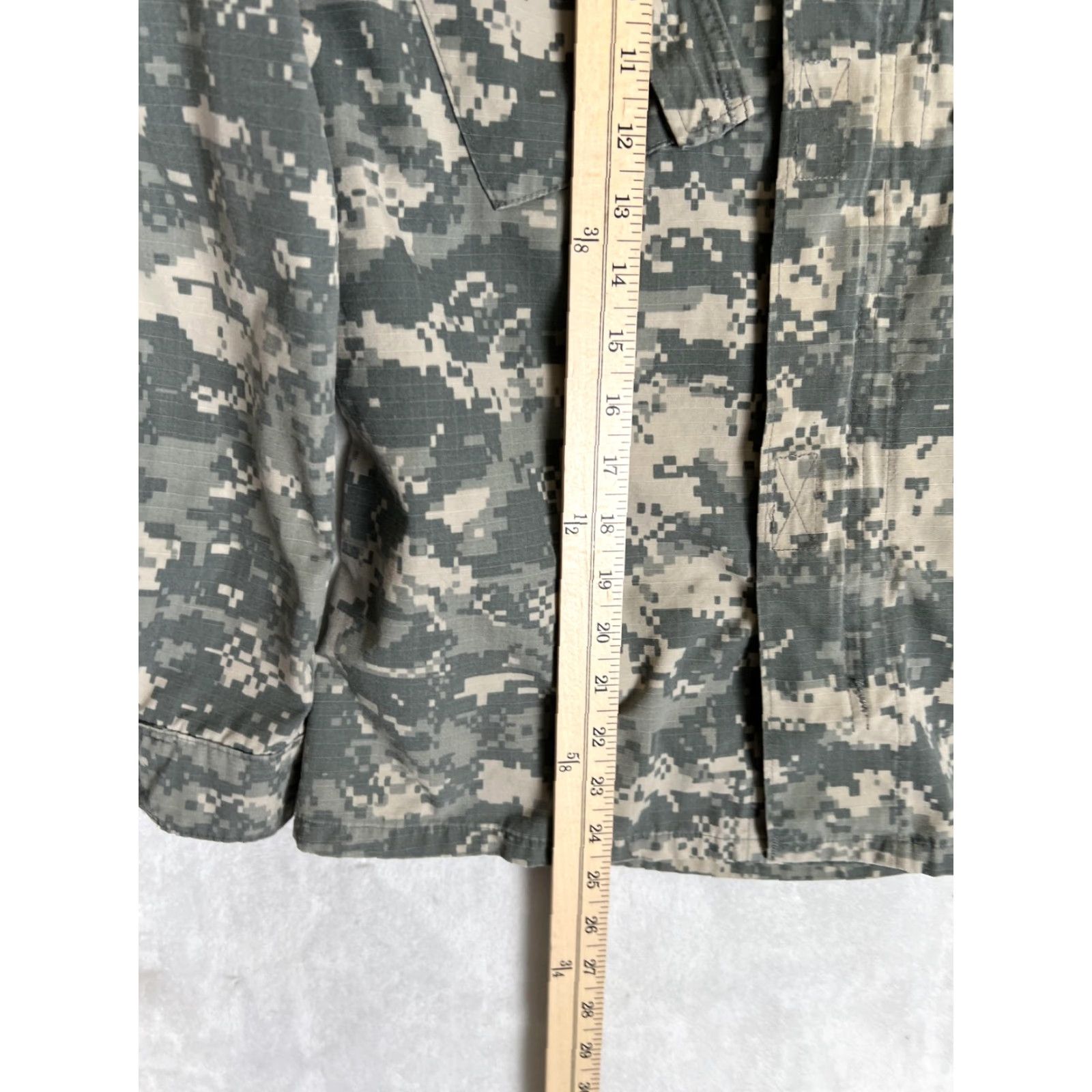 Vintage VINTAGE US Army ACU Jacket Mens Small Regular Digital Camo Insect Shield Combat Size US S / EU 44-46 / 1 - 2 Thumbnail