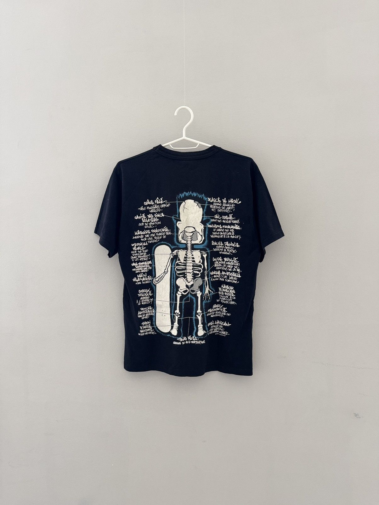 Vintage Vintage Skeleton Tee Guy Surf Skateboard Humor Y2K T shirt Size US S / EU 44-46 / 1 - 9 Thumbnail