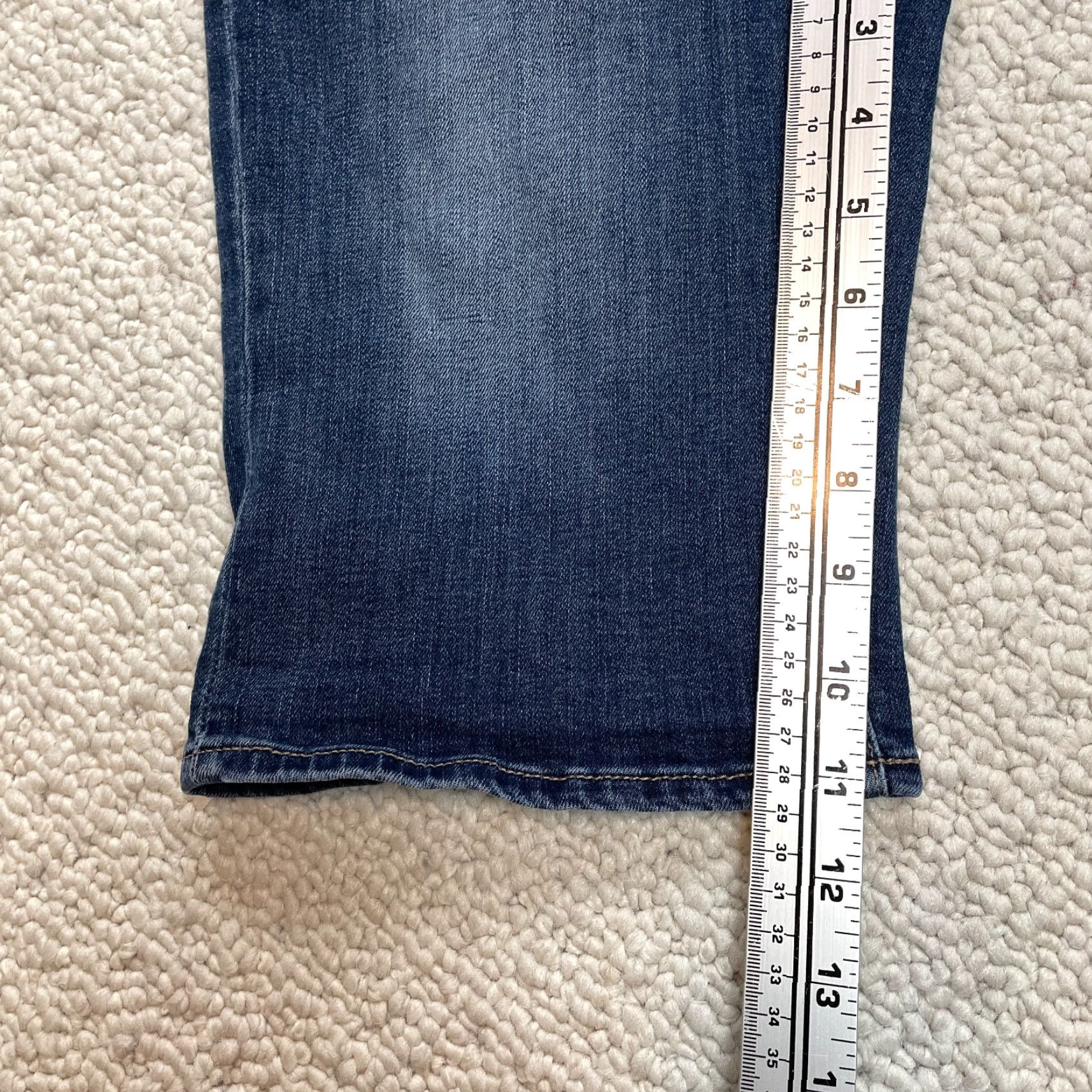 Banana Republic Banana Republic Bermuda Jean Shorts Womens 26/2 Blue Denim Dark Wash 11" Inseam 5-Pocket Design Size 26" / US 2 / IT 38 - 3 Thumbnail