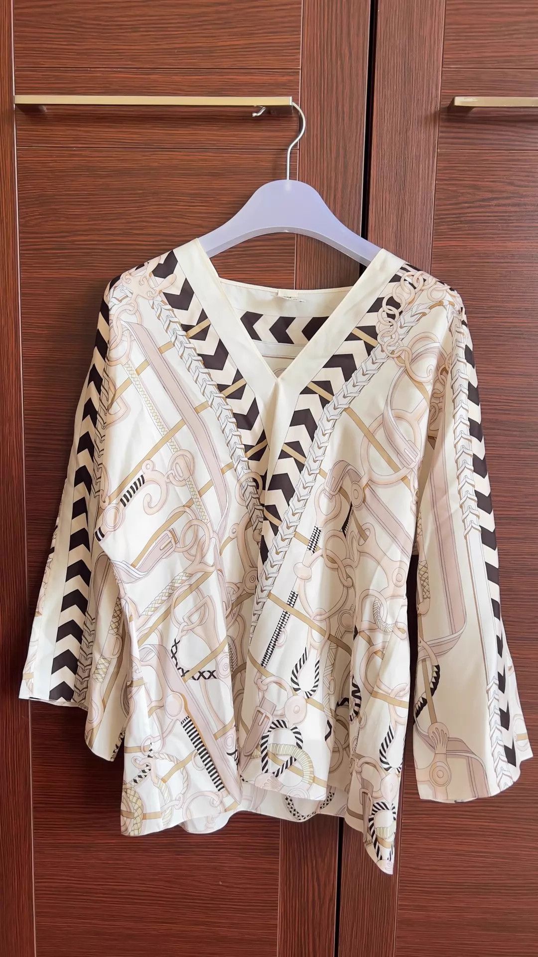 Hermes Hermès Silk T-shirt Pullover 34 Size XS / US 0-2 / IT 36-38 - 1 Thumbnail