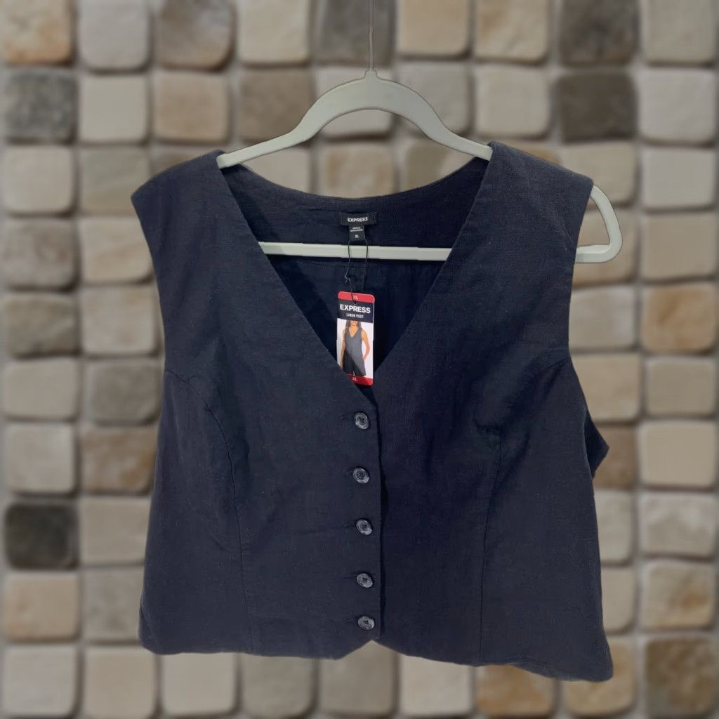 Express Express Linen Vest Womens XL Black Button Front V-Neck Classic Look NWT Vest Linen Express Black XL V-Neck Button Front Womens NWT Size XL / US 12-14 / IT 48-50 - 1 Thumbnail