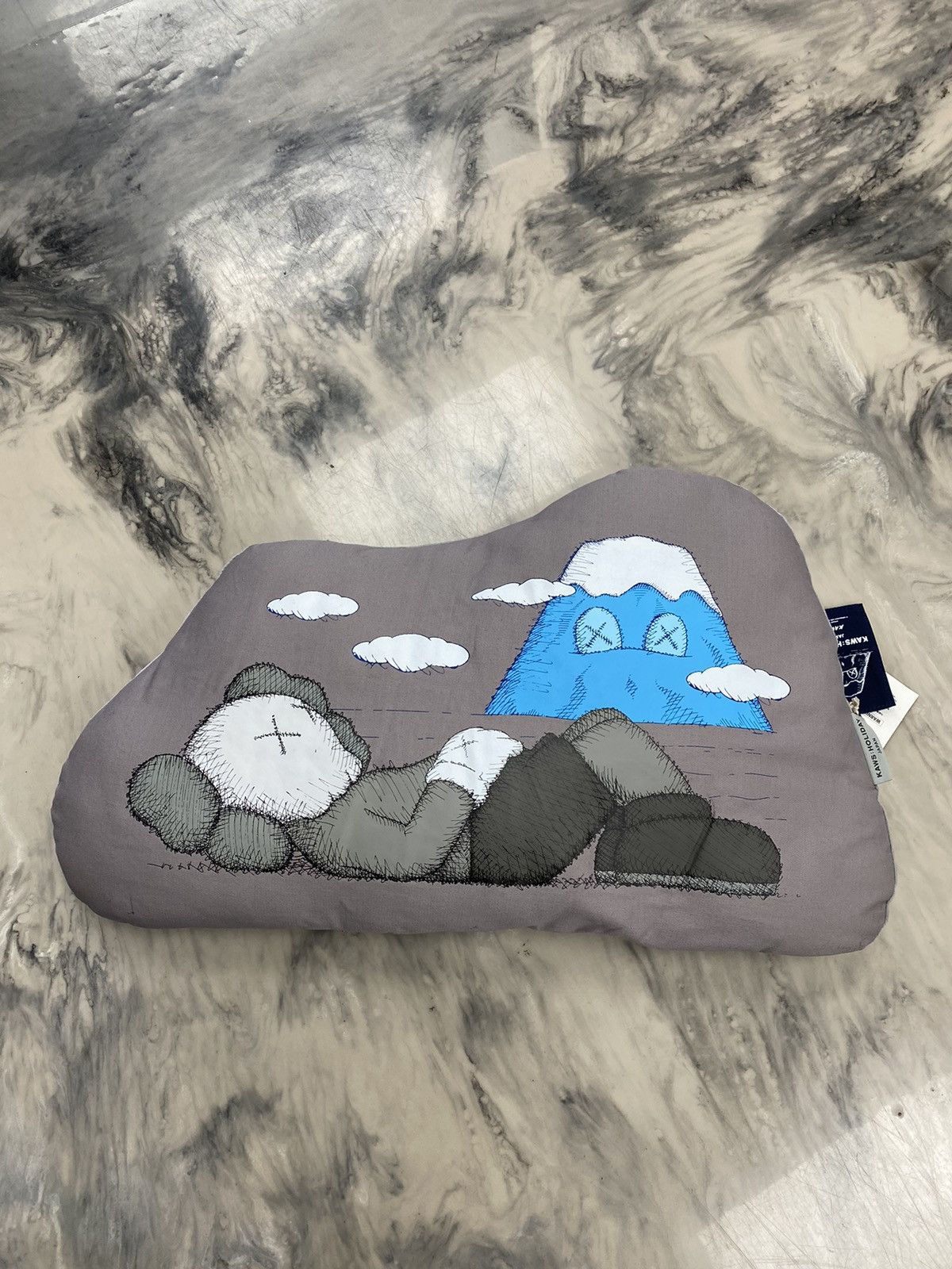 Kaws Kaws holiday Japan Mt. Fuji cushion grey authentic pillow Size ONE SIZE - 9 Thumbnail