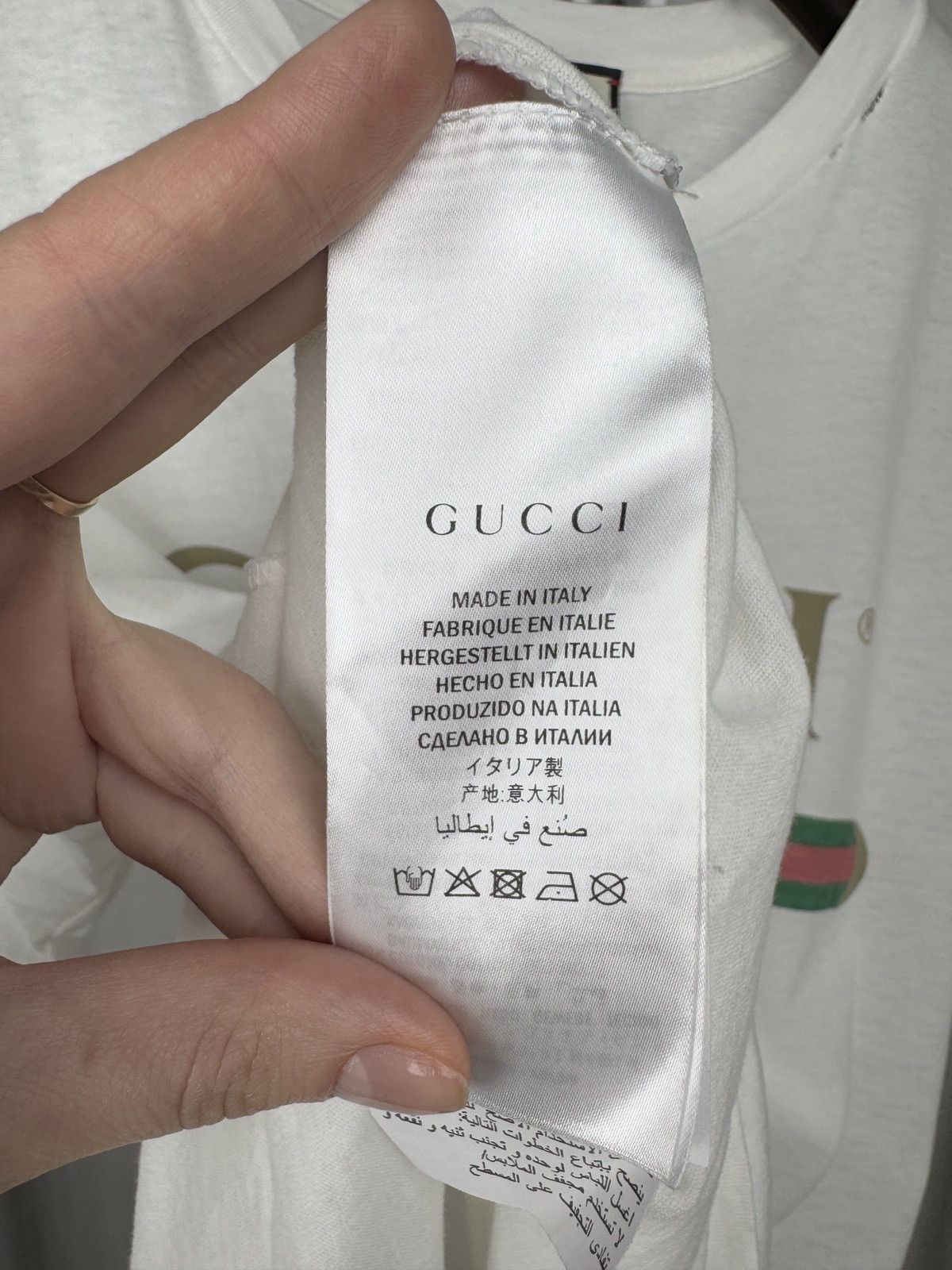 Gucci Gucci White Logo Flower Embroidered Distressed Oversized Tee Size XS / US 0-2 / IT 36-38 - 13 Thumbnail