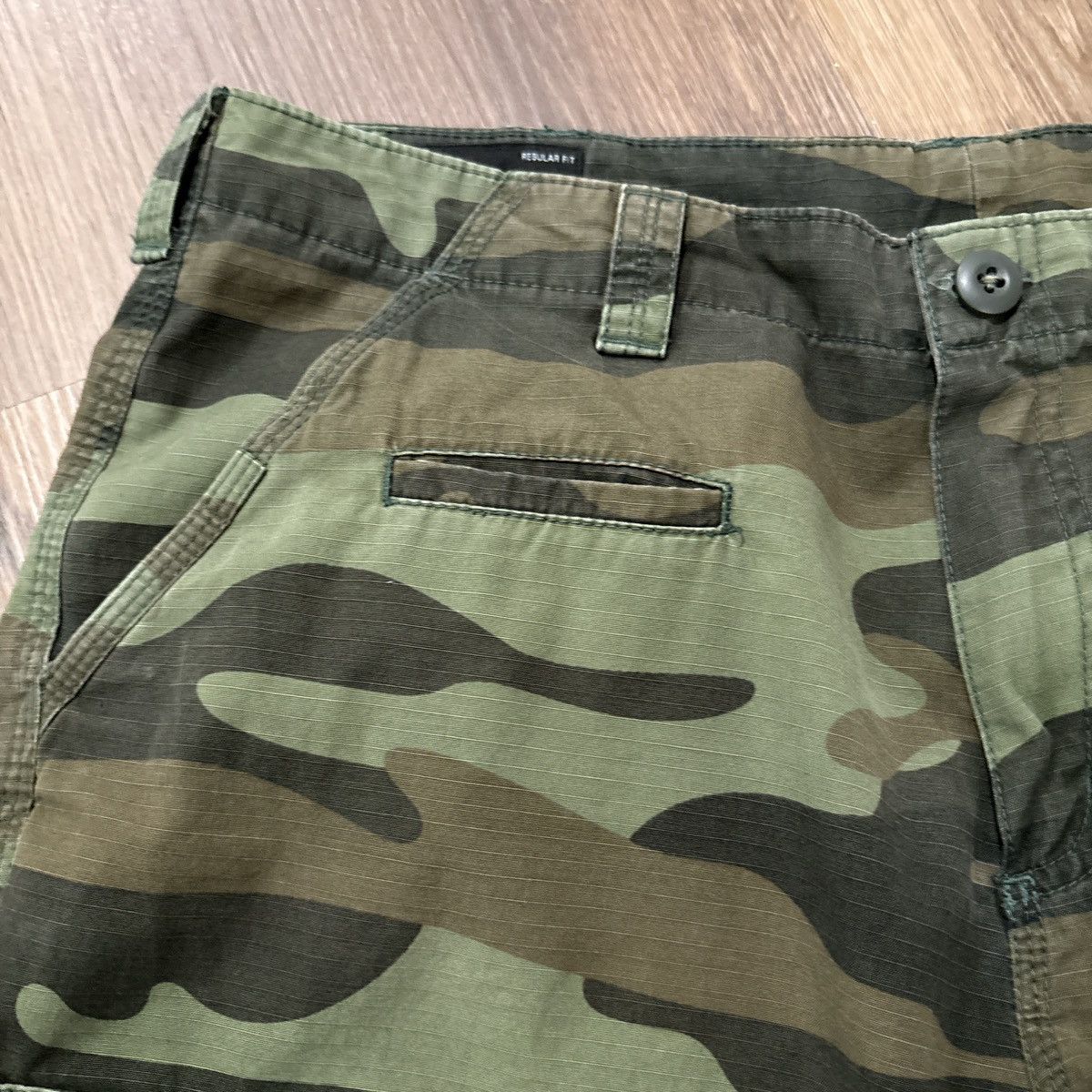 Oakley Oakley Baggy Camo Cargo Shorts Size 36 Size US 36 / EU 52 - 3 Thumbnail
