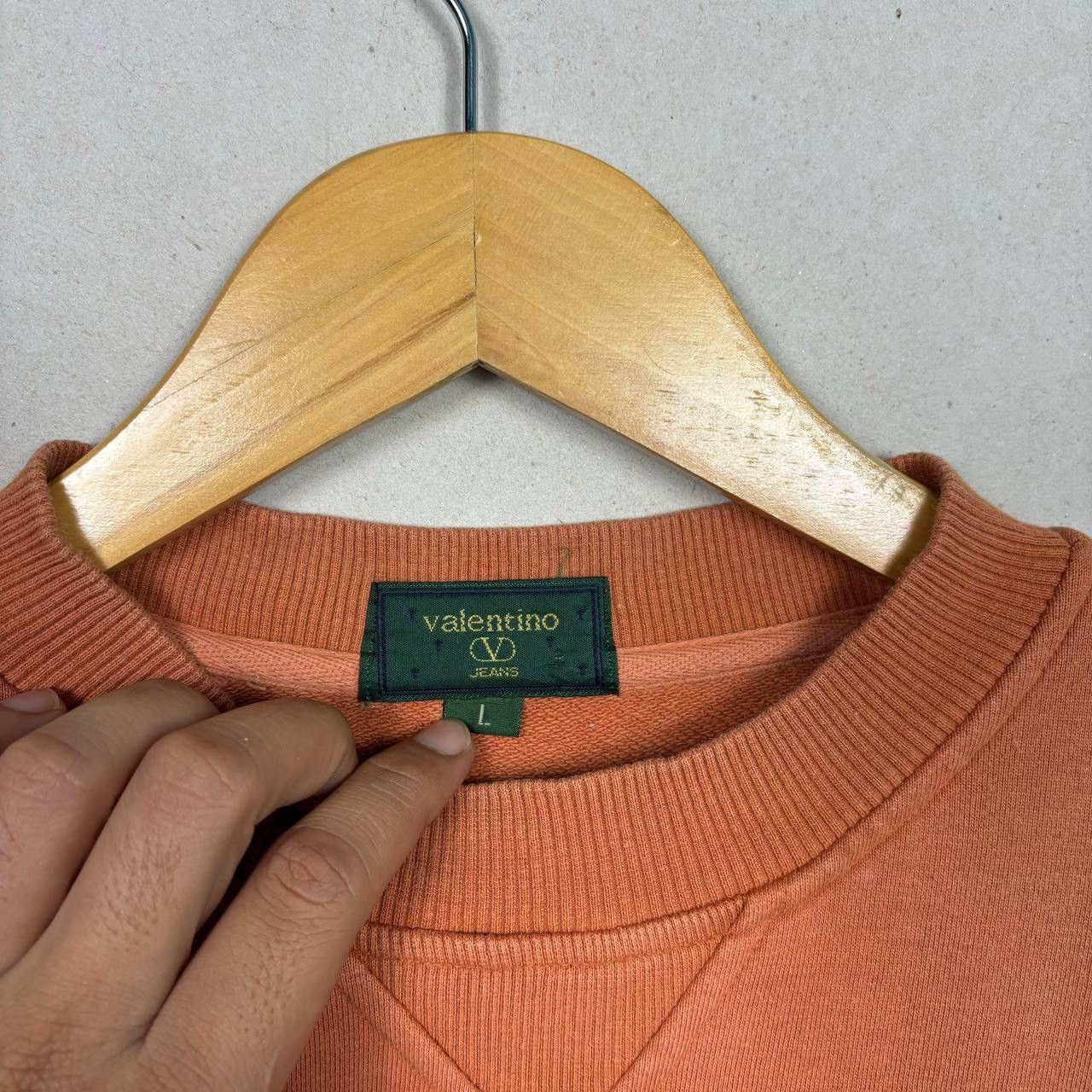 Valentino Vintage Valentino Jeans Spell Out Sweatshirt 90s Brown L Size US L / EU 52-54 / 3 - 3 Thumbnail