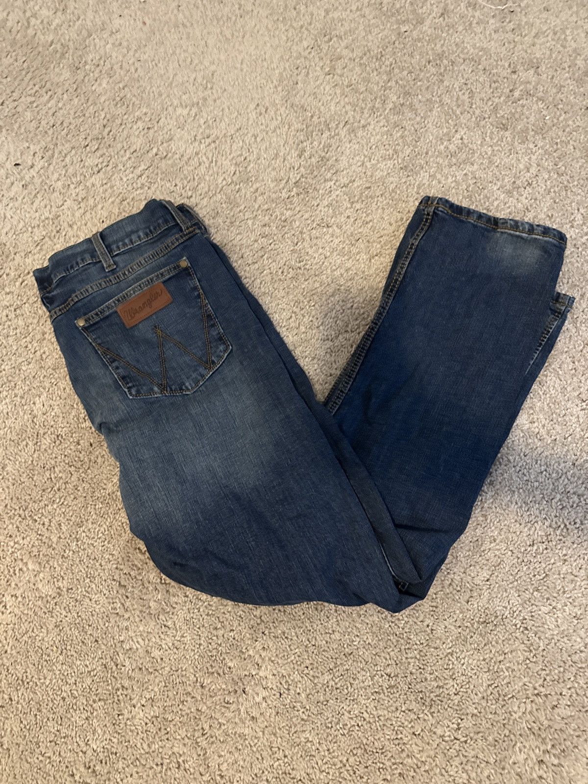 Wrangler Dark blue Jeans Size US 40 / EU 56 - 1 Thumbnail