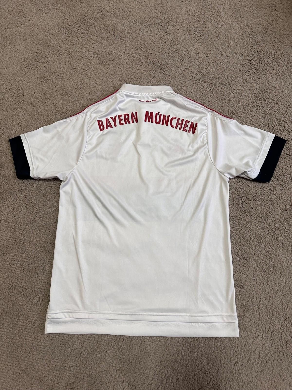 Adidas BAYERN MUNICH 2015/2016 SOCCER FOOTBALL SHIRT SOCCER JERSEY Size US M / EU 48-50 / 2 - 6 Thumbnail