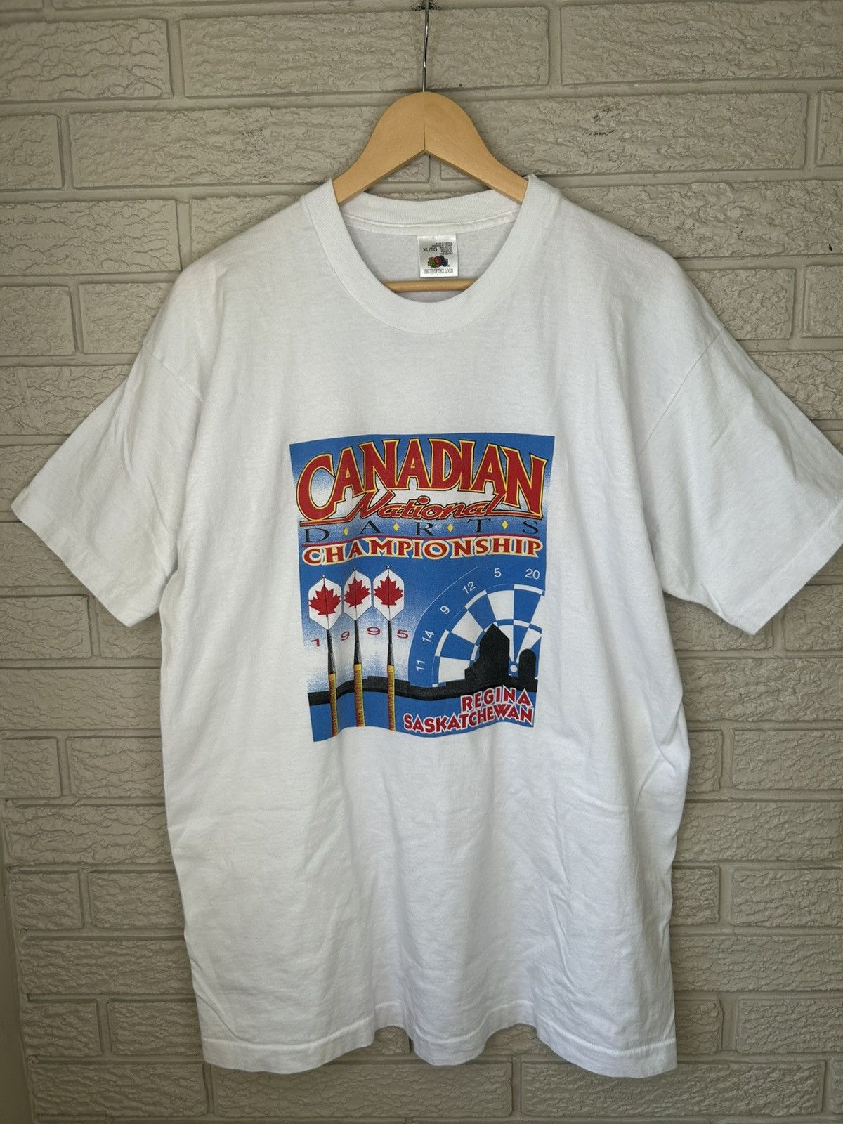 Vintage Vintage 1995 Canadian National Darts Championship T Shirt Size US XL / EU 56 / 4 - 1 Thumbnail