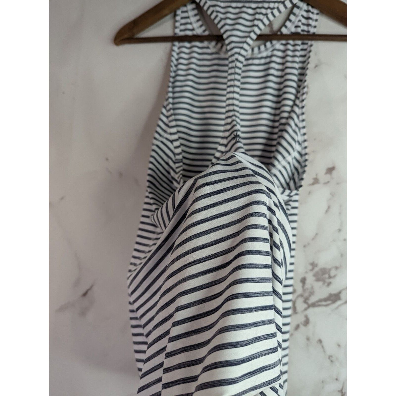Athleta Athleta Tank Top Women Small Racerback White Gray Striped Size S / US 4 / IT 40 - 4 Thumbnail