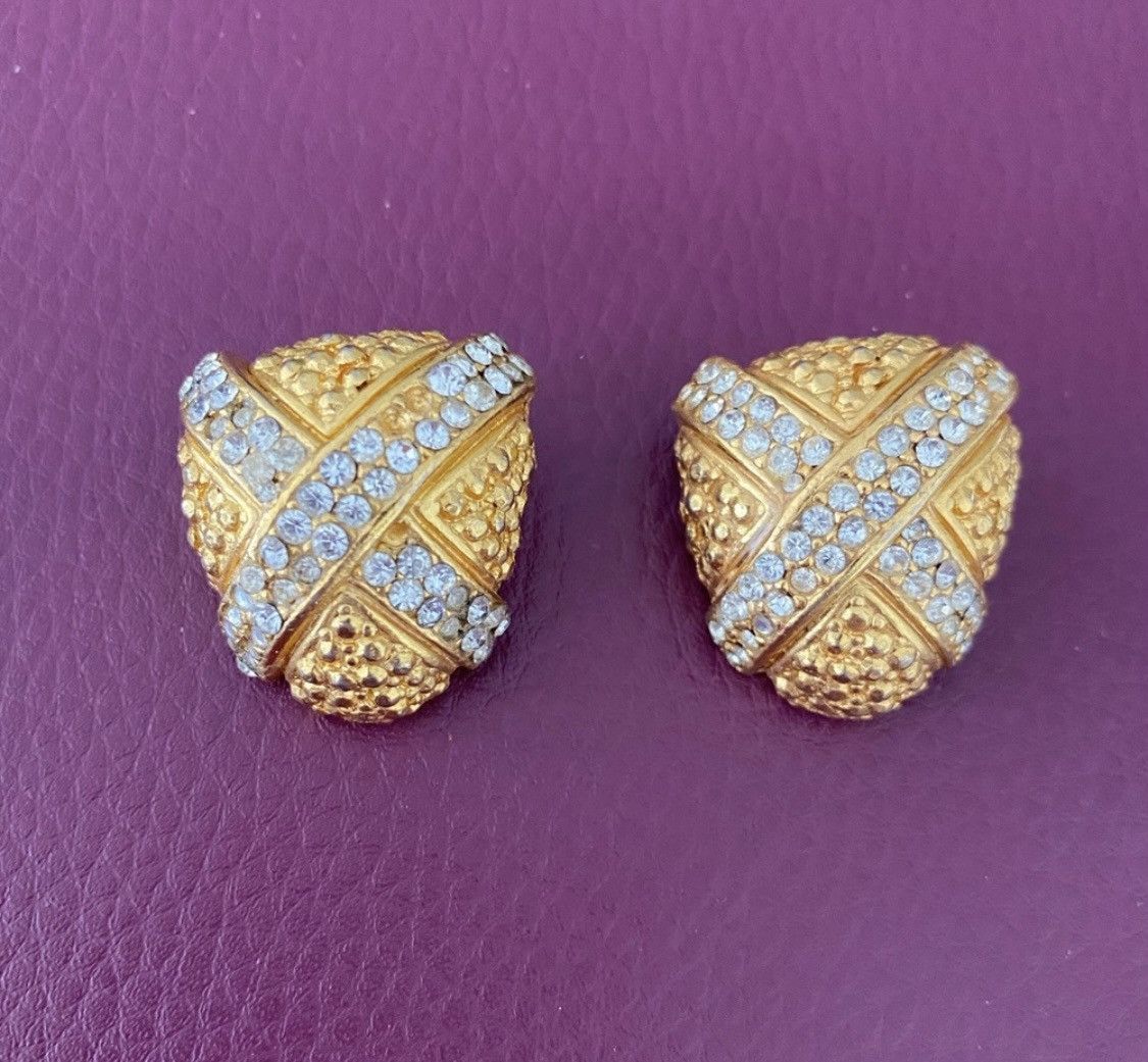 Other RARE VINTAGE CHUNKY GOLD PAVE CLIP ON DIAMOND EARRINGS Size ONE SIZE - 8 Thumbnail