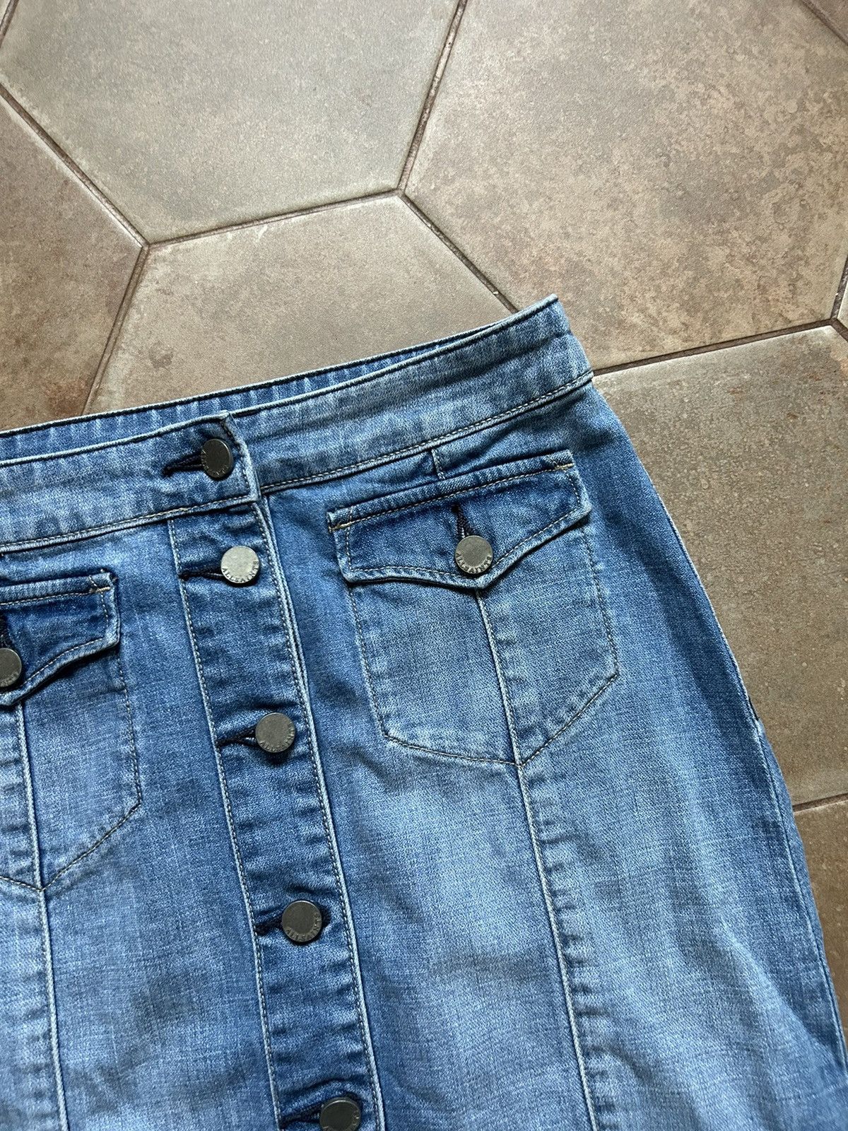 Allsaints × Japanese Brand × Vintage All saints vintage Y2K denim pleated skirt mini Size 27" / US 4 / IT 40 - 4 Thumbnail