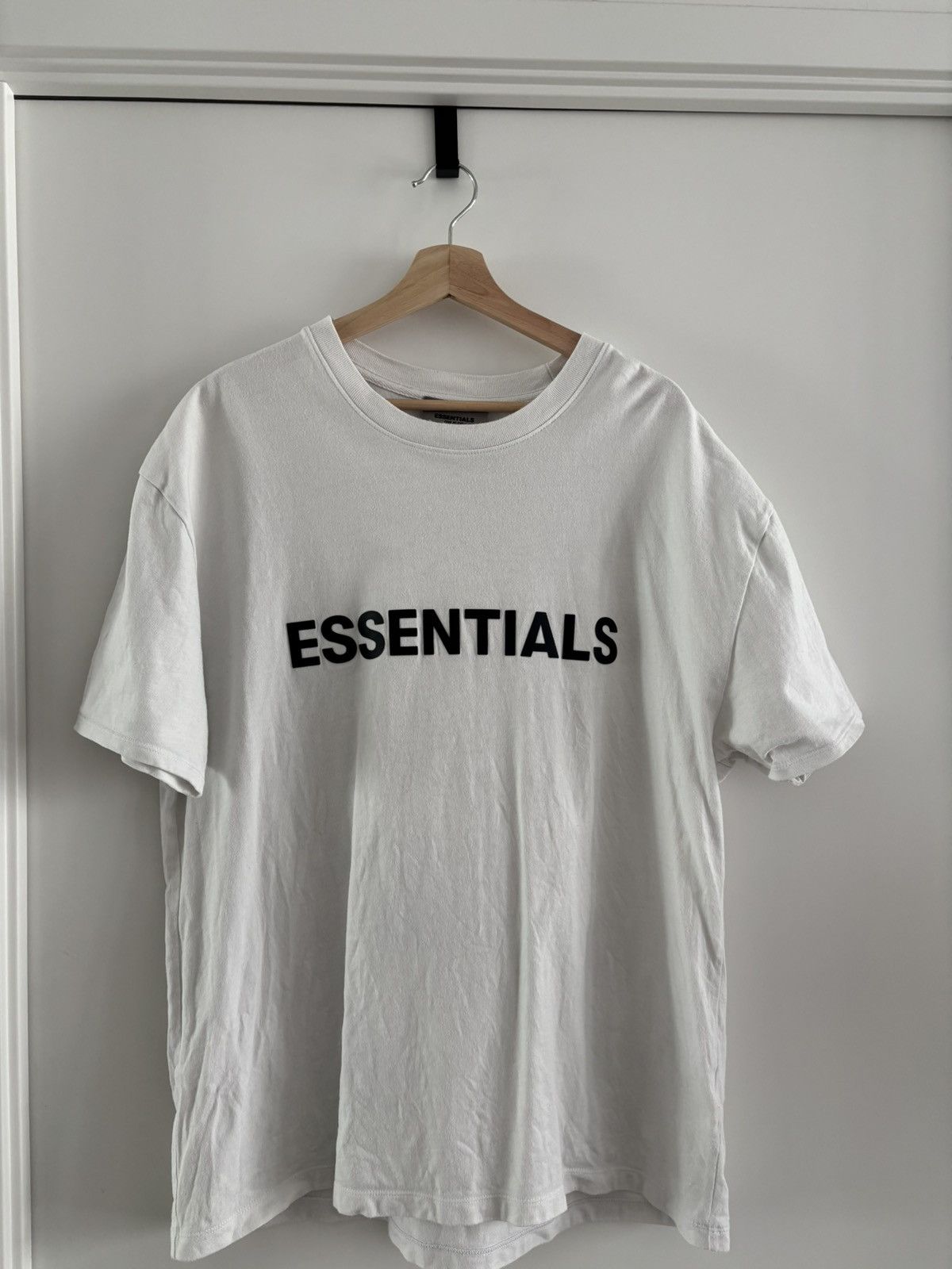 Essentials Essentials White Logo T-Shirt size M Size US M / EU 48-50 / 2 - 1 Thumbnail