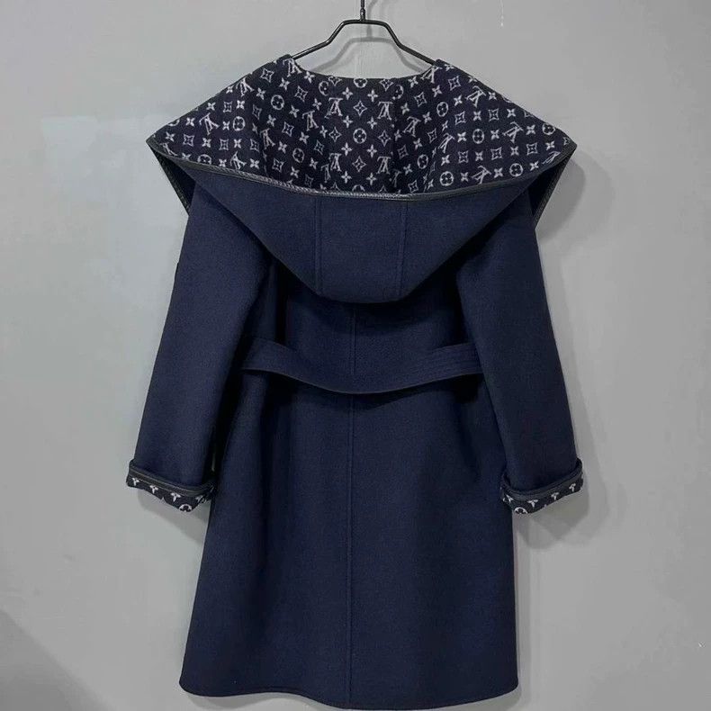 Louis Vuitton Louis Vuitton Navy blue bathrobe jacket with full print in Size XS / US 0-2 / IT 36-38 - 3 Thumbnail