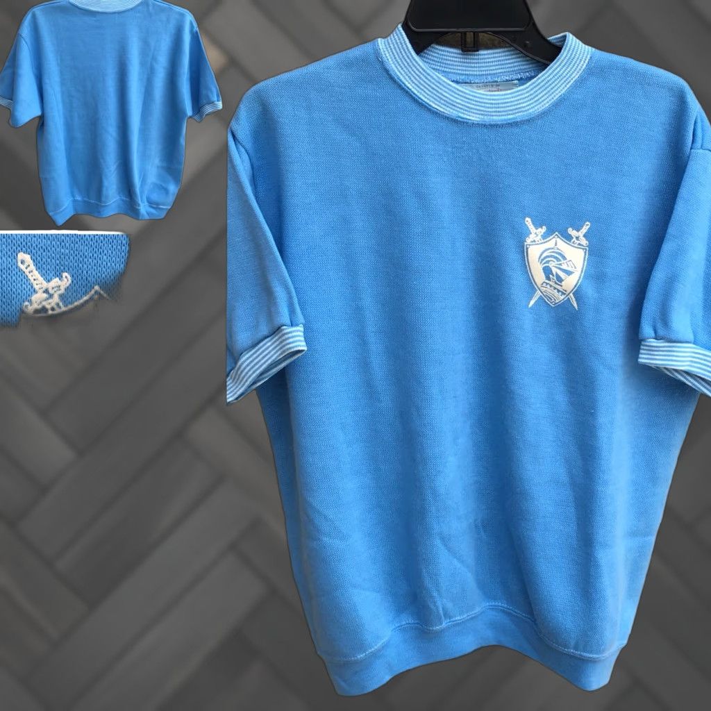 Vintage VINTAGE 1960s 1970s Creslan Acrylic Knit Short Sleeve Sweatshirt Knight Crest Rockabilly True Vintage Casuals Of Creslan L Blue Mens Shirt Size US L / EU 52-54 / 3 - 1 Thumbnail
