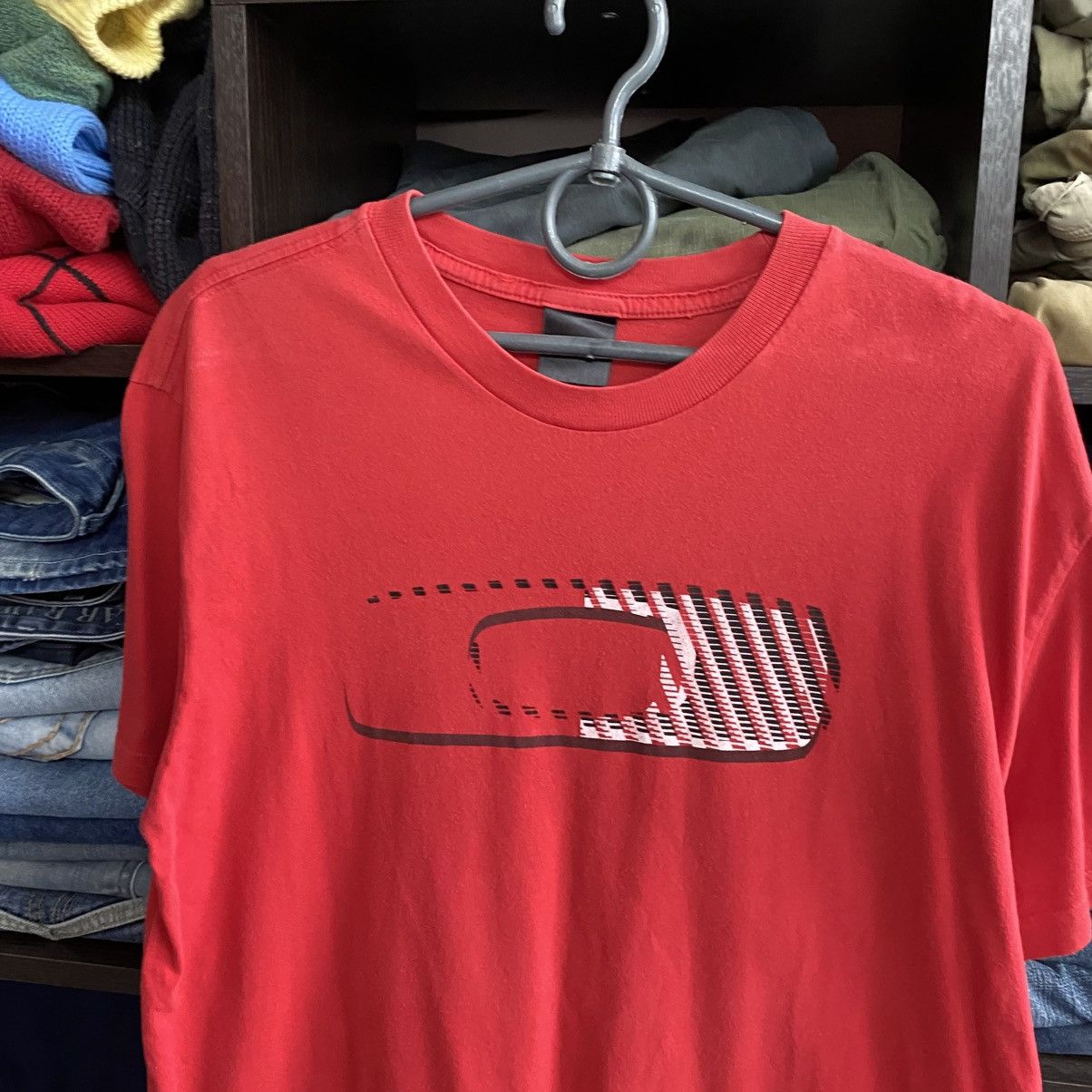 Oakley Vintage Oakley Softwear Big Logo y2k opium streetwear tee Size US M / EU 48-50 / 2 - 2 Thumbnail