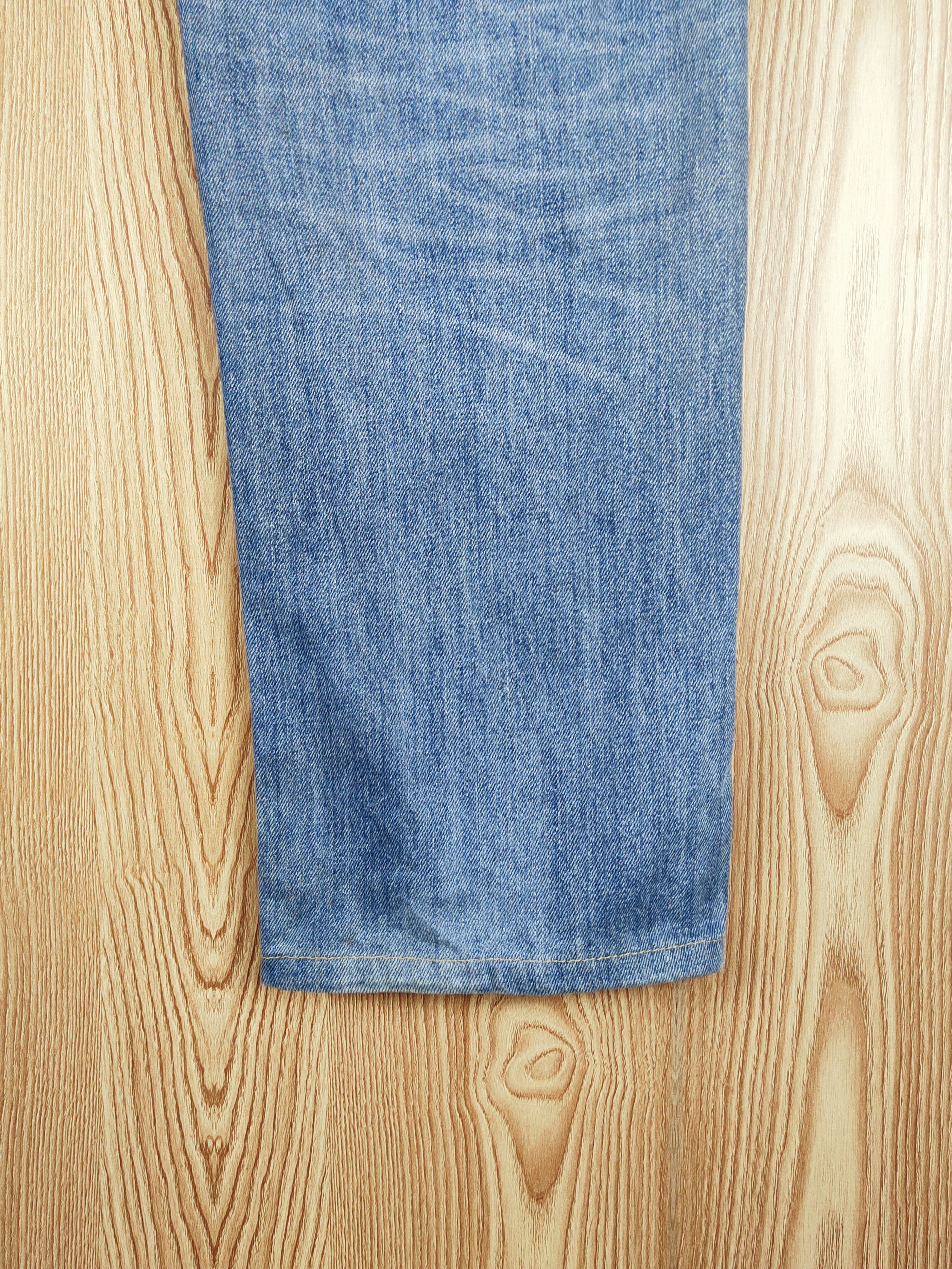 Japanese Brand Uniqlo Blue Faded Distressed Ripped Jeans #S2718 Size US 37 - 12 Thumbnail