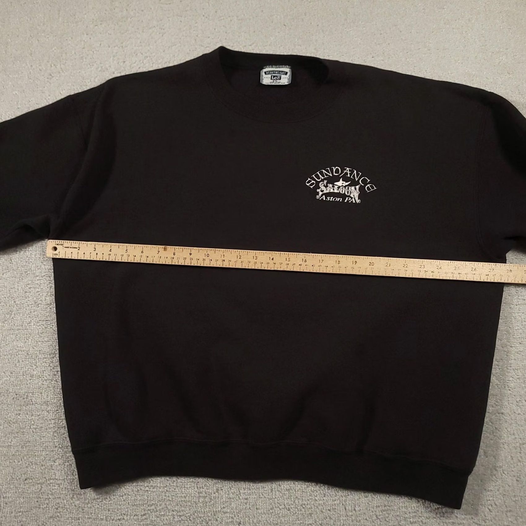 Lee VINTAGE Lee Sweatshirt Mens 2XL Black Sundance Saloon Aston PA Graphic 90s USA Graphic Print Pullover Heavyweight Mens Size US XXL / EU 58 / 5 - 3 Thumbnail