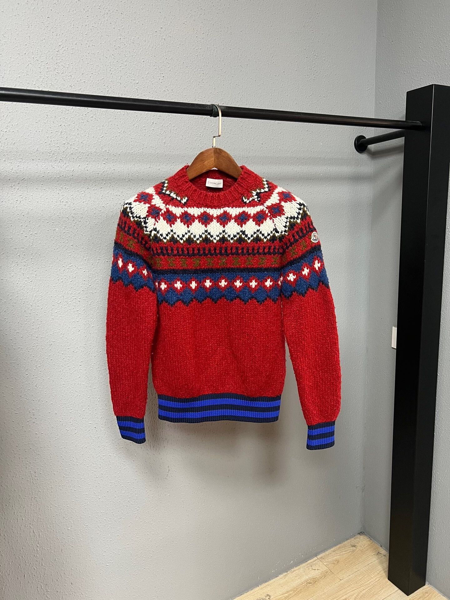 Moncler red cashmere sweater by Moncler Size S / US 4 / IT 40 - 1 Thumbnail