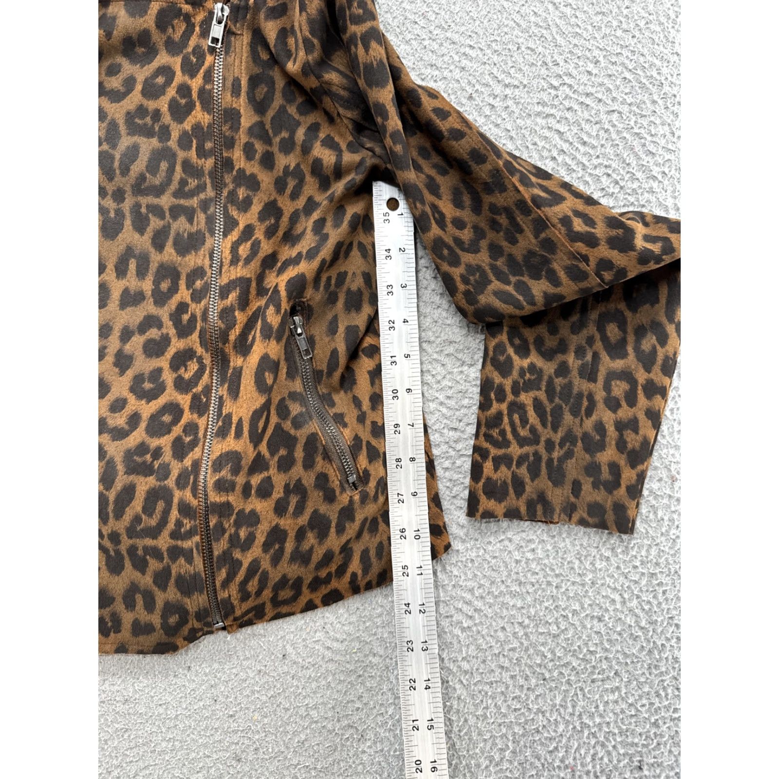 Vintage VINTAGE Oddy Women’s Leopard Cheetah Print Asymmetrical Zip Blazer Jacket Women M/L NEW Size M / US 6-8 / IT 42-44 - 5 Thumbnail