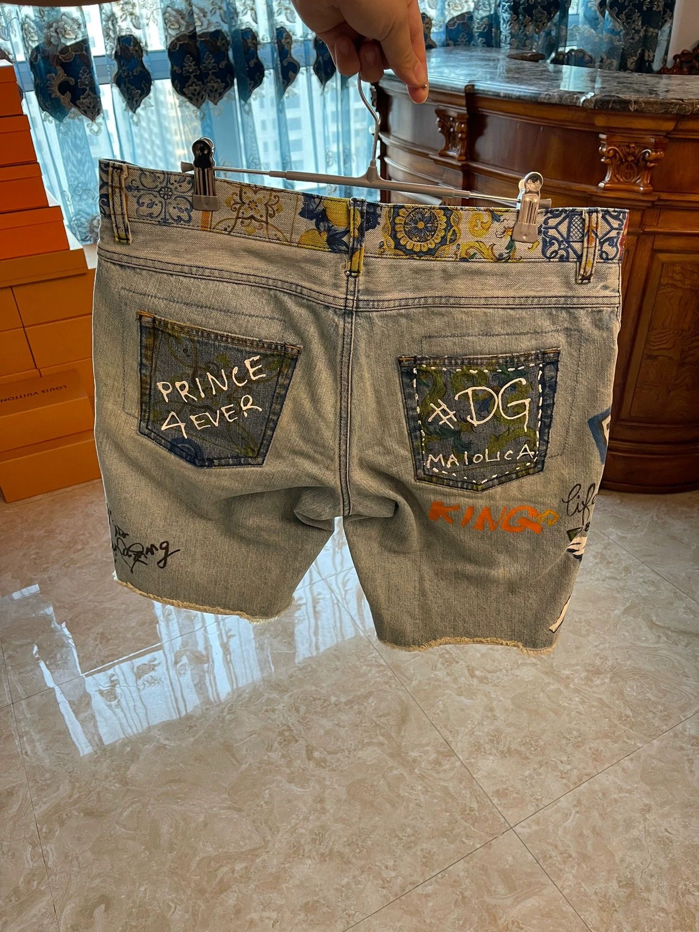Dolce & Gabbana DG Mens 50 Light Blue Denim Pants DG Logo Angel Graffiti Size US 34 / EU 50 - 2 Thumbnail