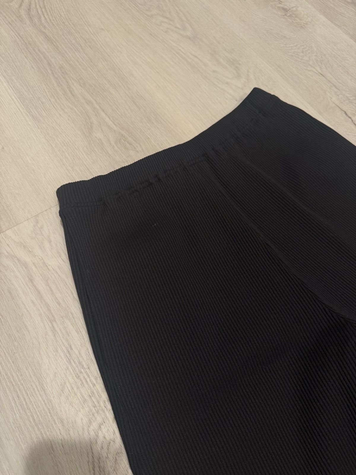 Balenciaga f/w 2020 ultra wide leg ribbed sweatpants!! Size US 28 / EU 44 - 3 Thumbnail