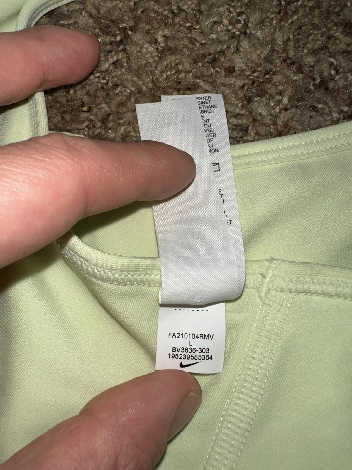 Nike Nike Swoosh Women's Medium-Support 1-Piece Pad Sports Bra Size ONE SIZE - 6 Thumbnail