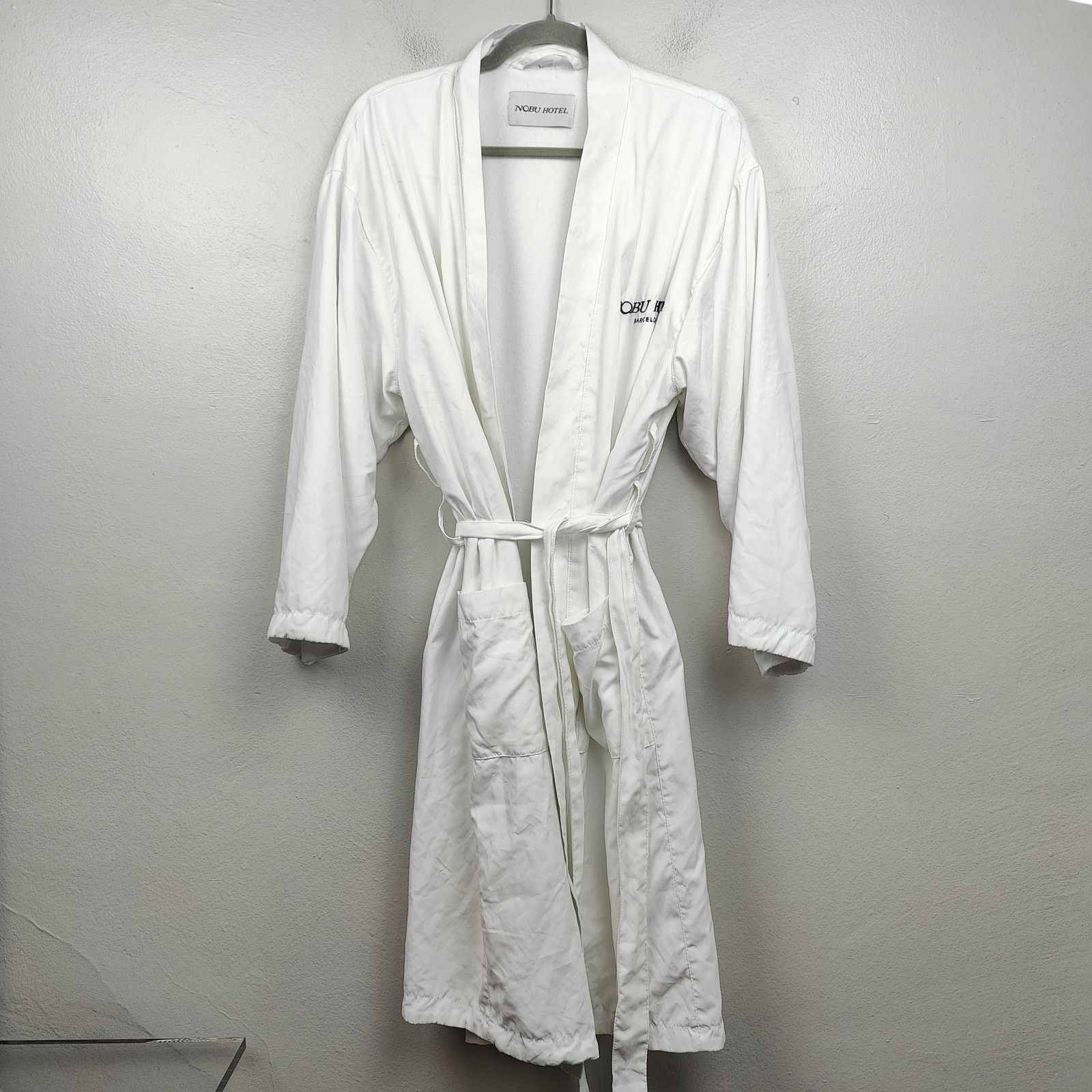 Other Nobu Hotel Barcelona Robe Size Medium White Terry Size US M / EU 48-50 / 2 - 1 Thumbnail