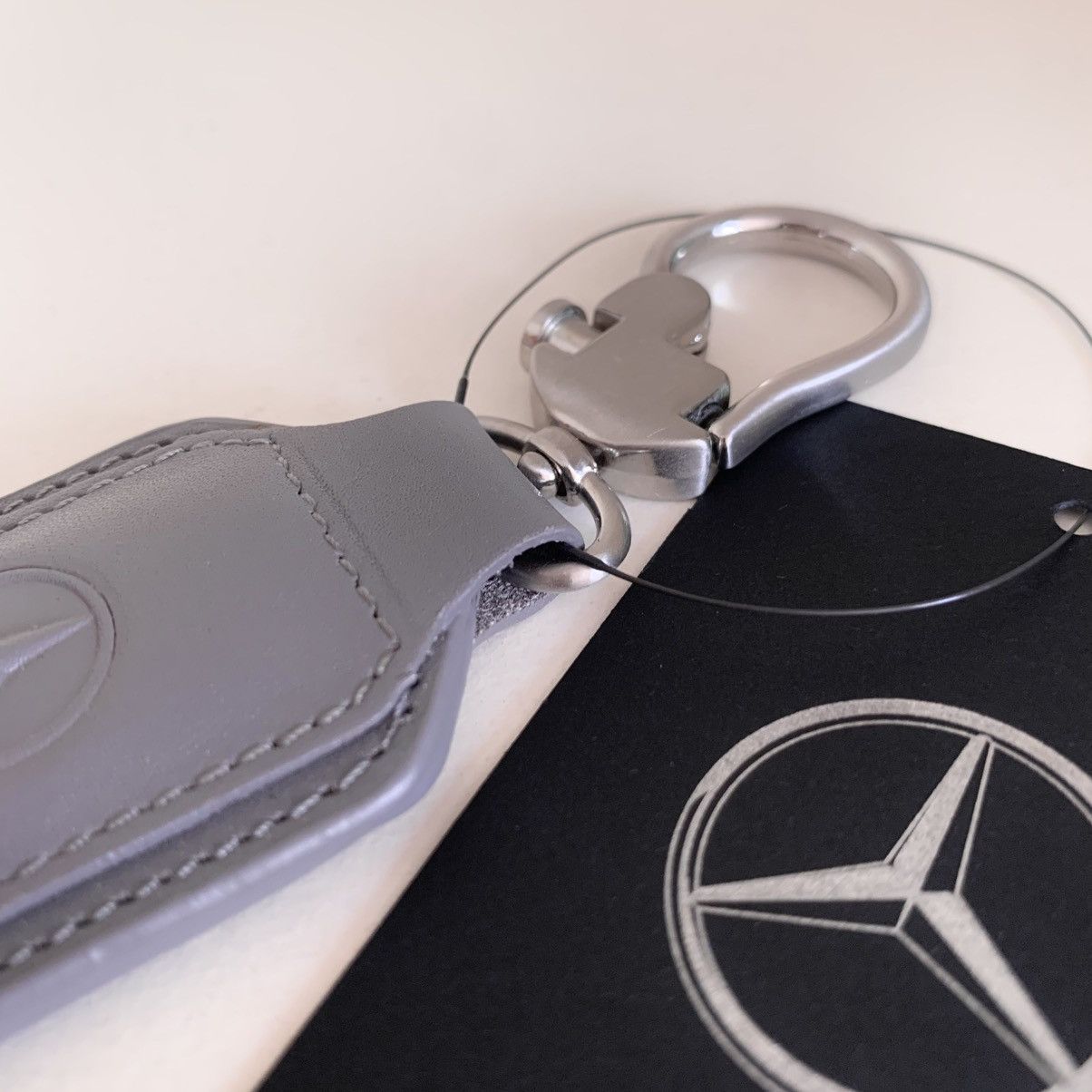 Mercedes-Benz Mercedes Benz Italian leather Size ONE SIZE - 7 Thumbnail