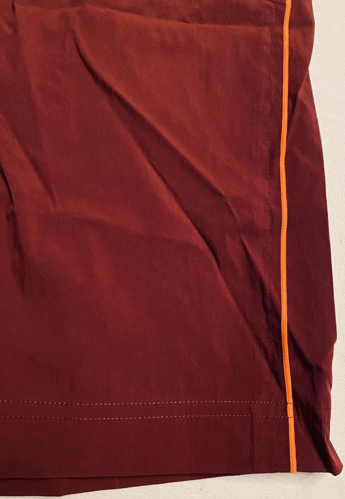 Marc Jacobs Marc Jacobs 🇮🇹 Dark Red Electric Logo Board Shorts 50 NEW Size US 34 / EU 50 - 8 Thumbnail