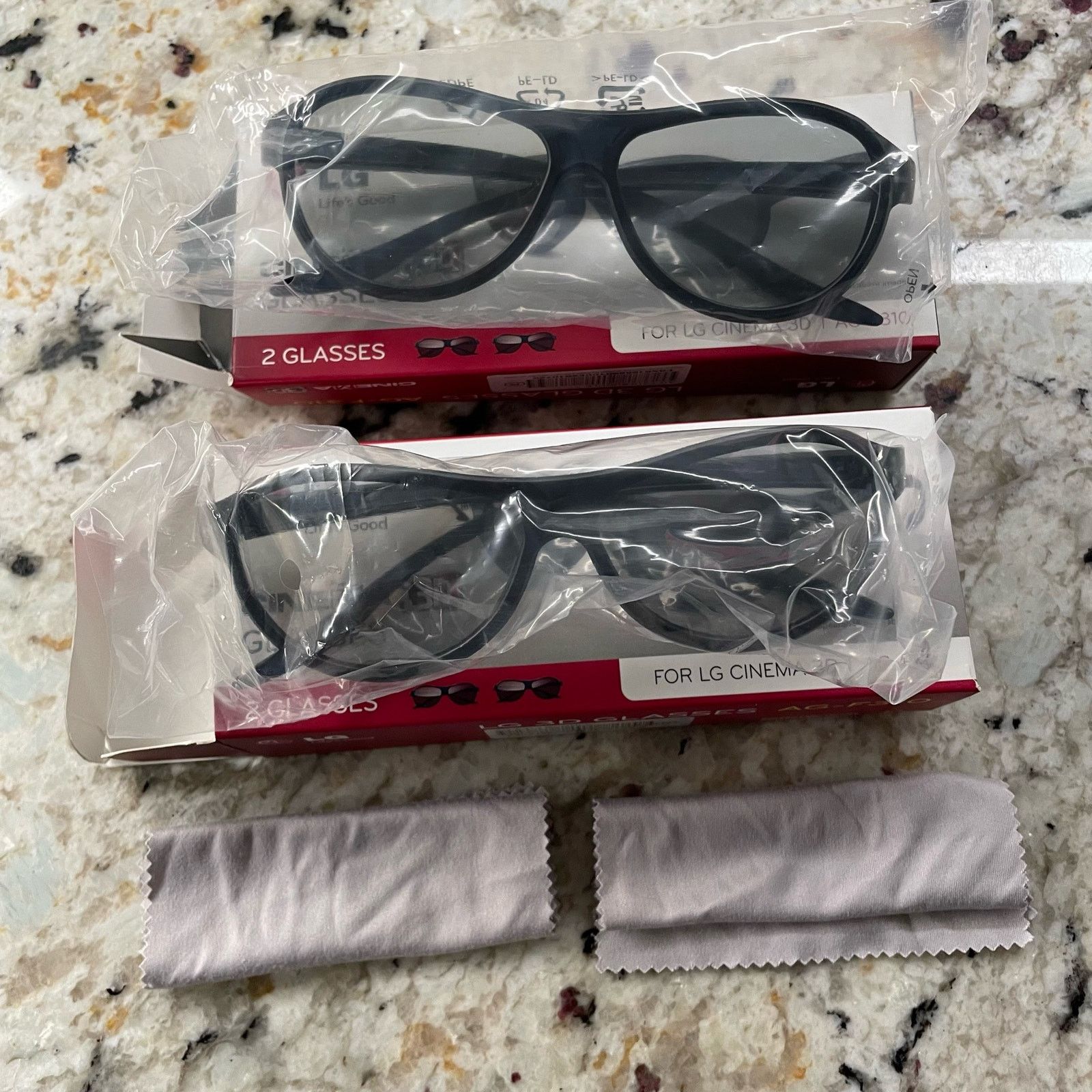 Other 1 Pair Of LG Cinema 3D Glasses AG-F310 tv movie television Size ONE SIZE - 1 Thumbnail