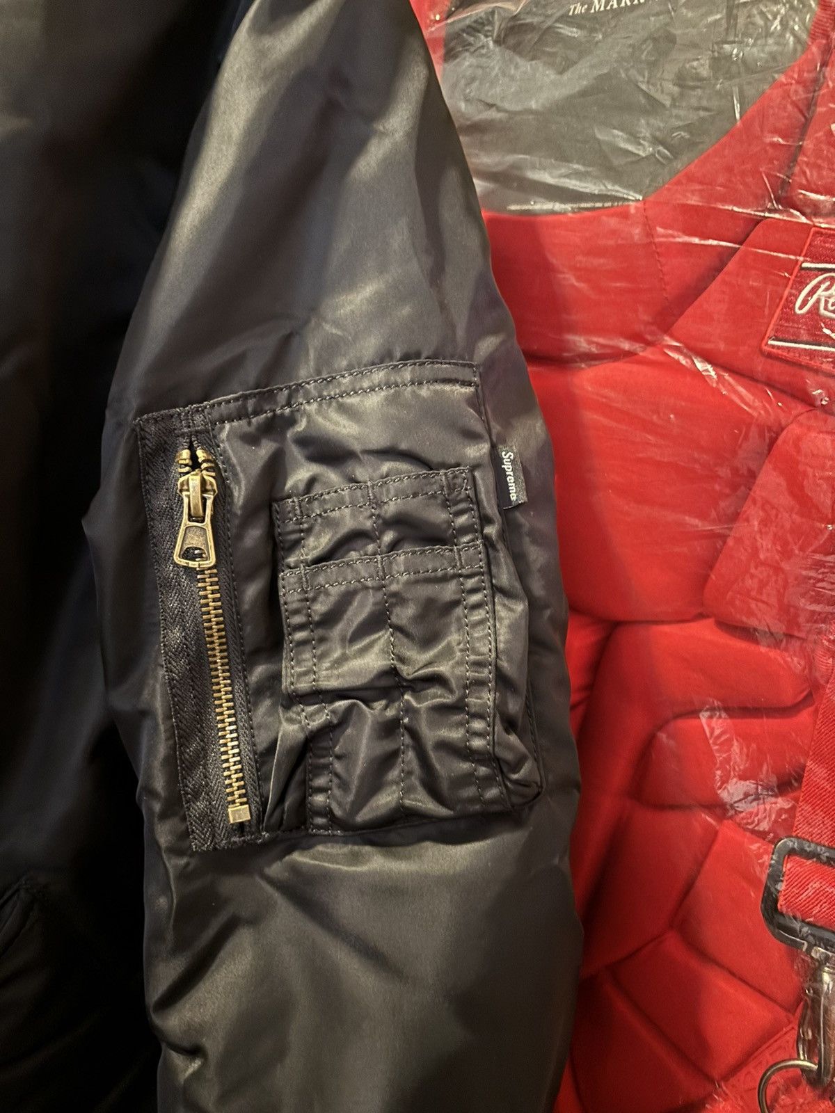 Supreme Supreme Hooded MA-1 jacket black FW21 - Large Size US L / EU 52-54 / 3 - 5 Thumbnail