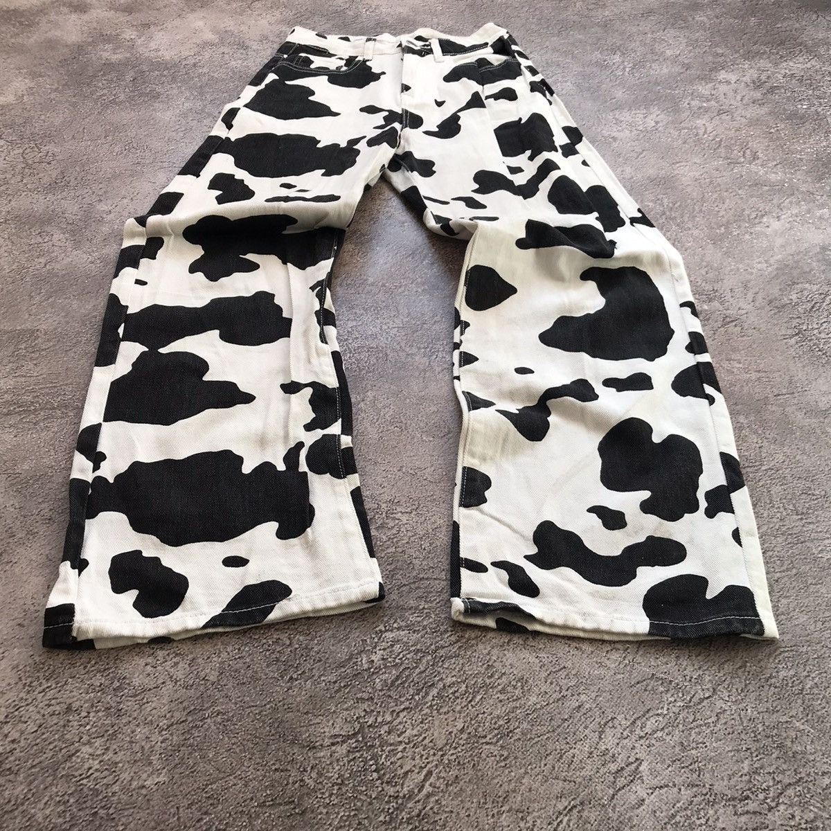 Vintage Y2K Cow Print Baggy Flared Parachute Pants Streetwear 26 Size 26" / US 2 / IT 38 - 1 Thumbnail