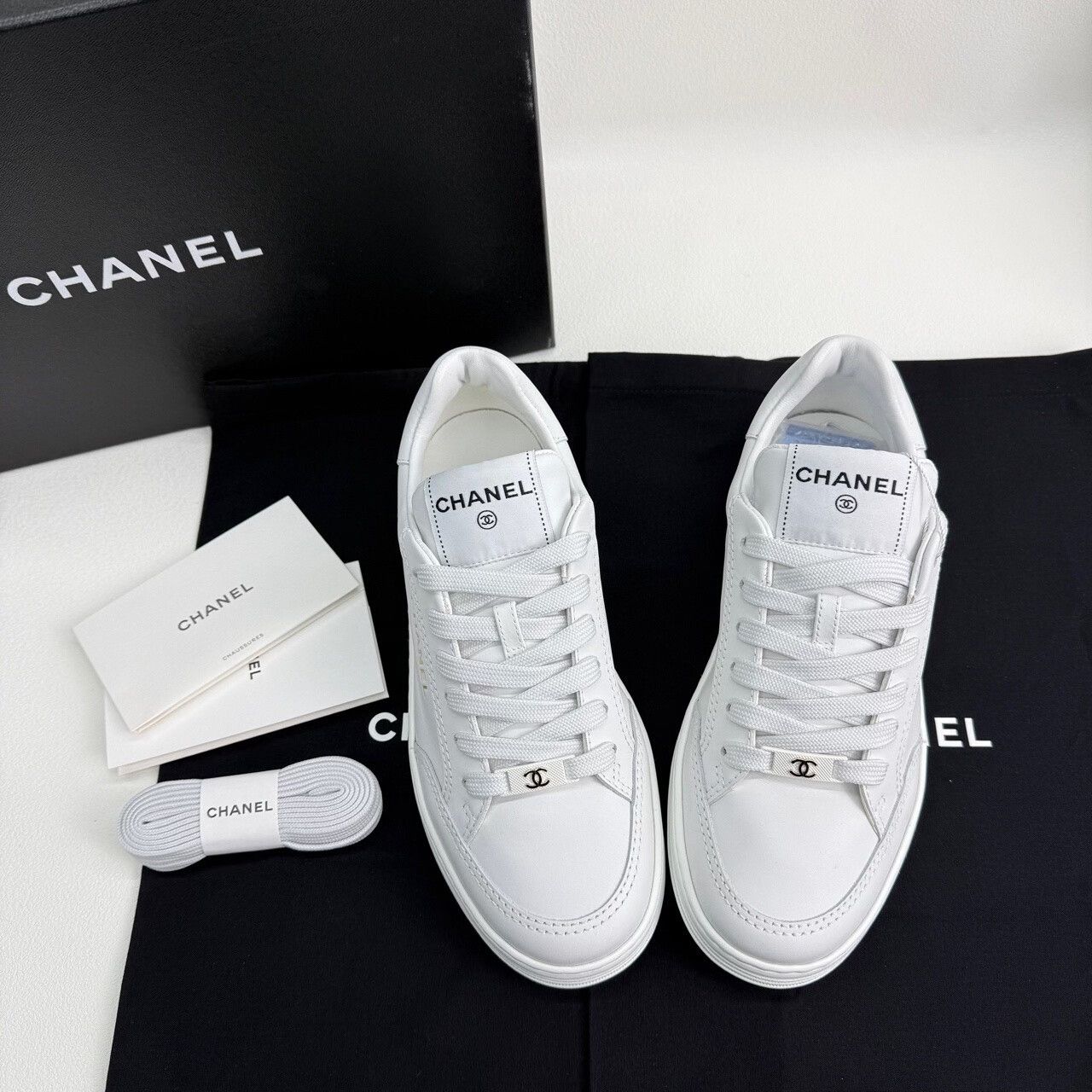 Chanel Chanel White Lowtop Sneakers us_6 Women Size US 6 / IT 36 - 1 Thumbnail