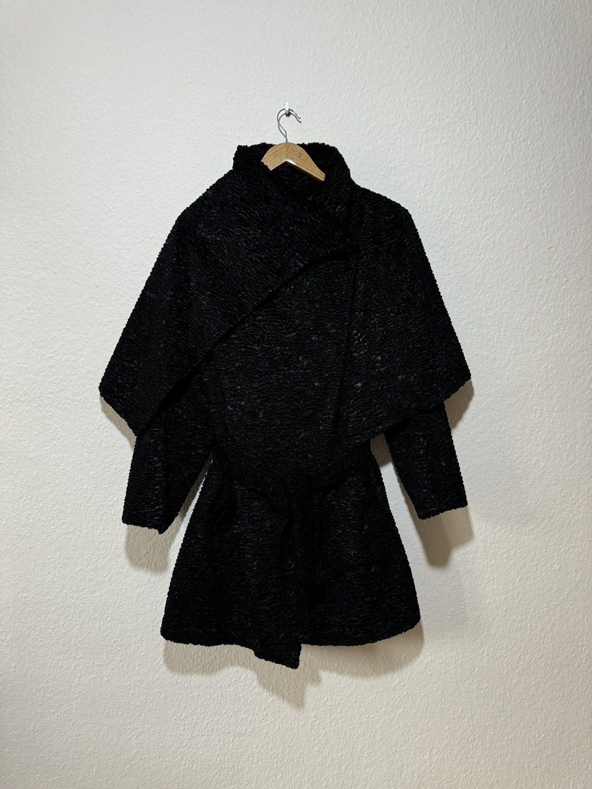 Ann Demeulemeester × Designer 2000s ANN DEMEULEMEESTER BLACK LAMB SHEARLING BELTED COAT Size M / US 6-8 / IT 42-44 - 2 Thumbnail
