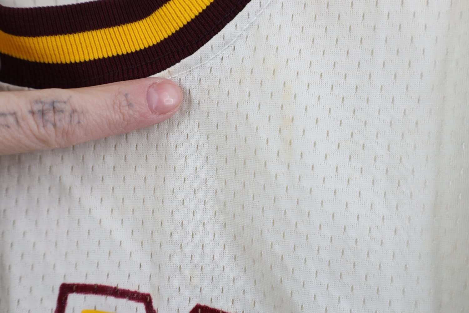 Champion Vintage 70s 80s Champion Valley Basketball Jersey White USA Size L / US 10 / IT 46 - 7 Thumbnail