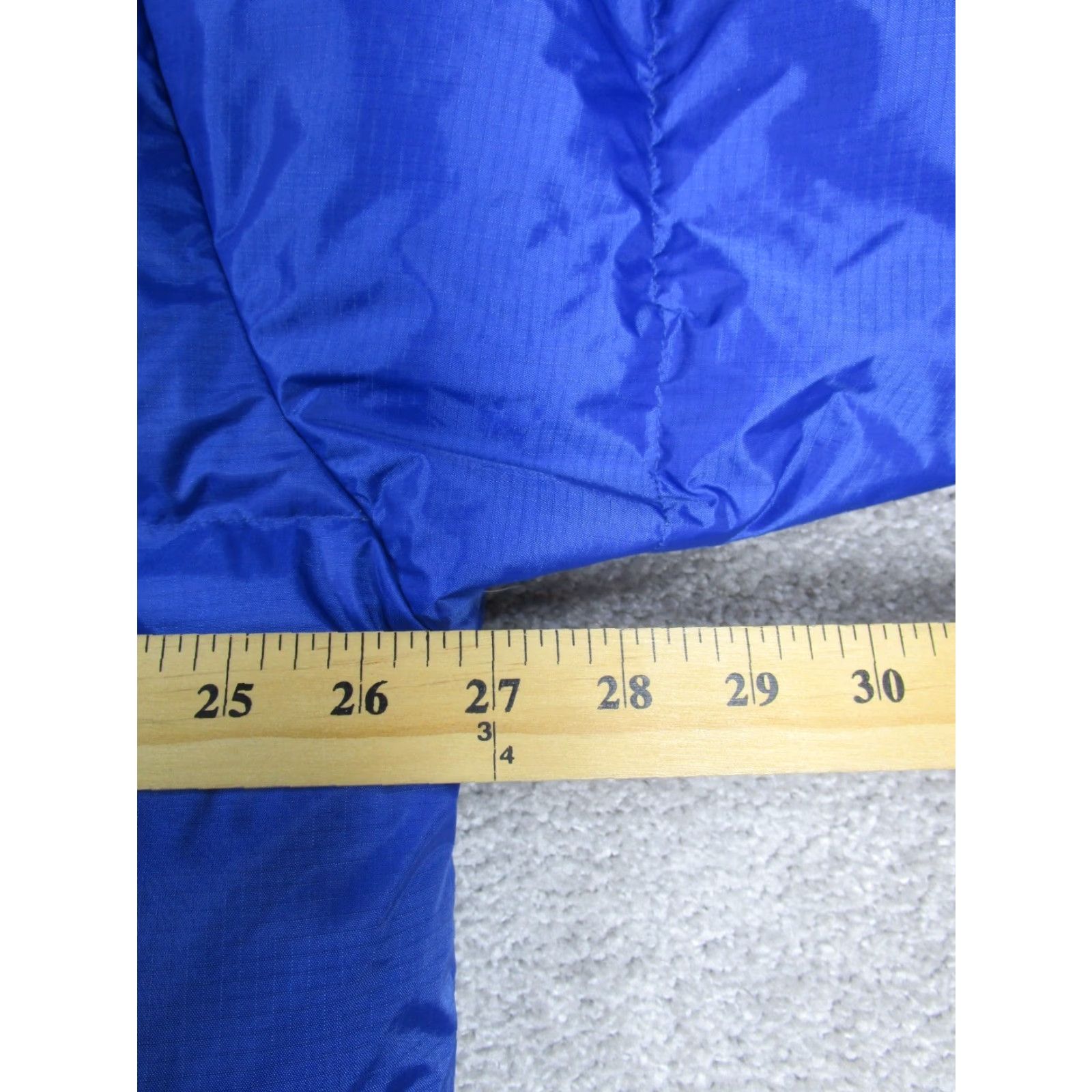 Tommy Hilfiger VINTAGE Tommy Hilfiger Jacket Mens Large Blue Down Insulated Puffer Casual Zip Stand-Up Collar Winter 90s Mens Size US L / EU 52-54 / 3 - 7 Thumbnail