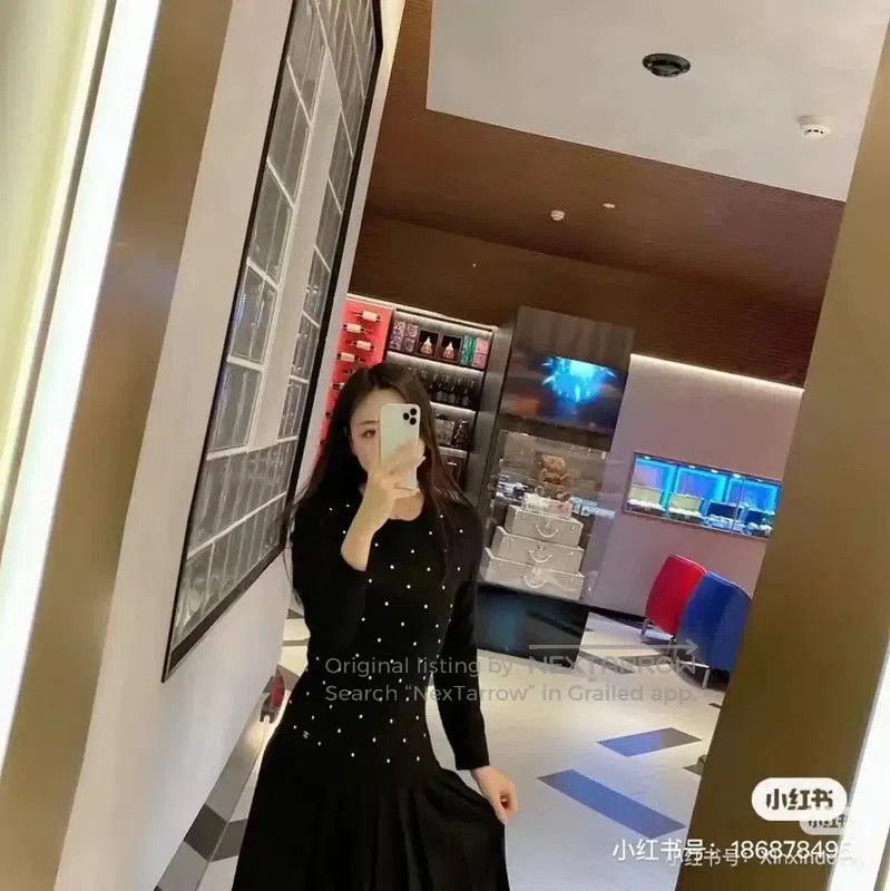 Chanel Chanel Black Long Sleeve Dress with Pearls . Size S / US 4 / IT 40 - 9 Thumbnail
