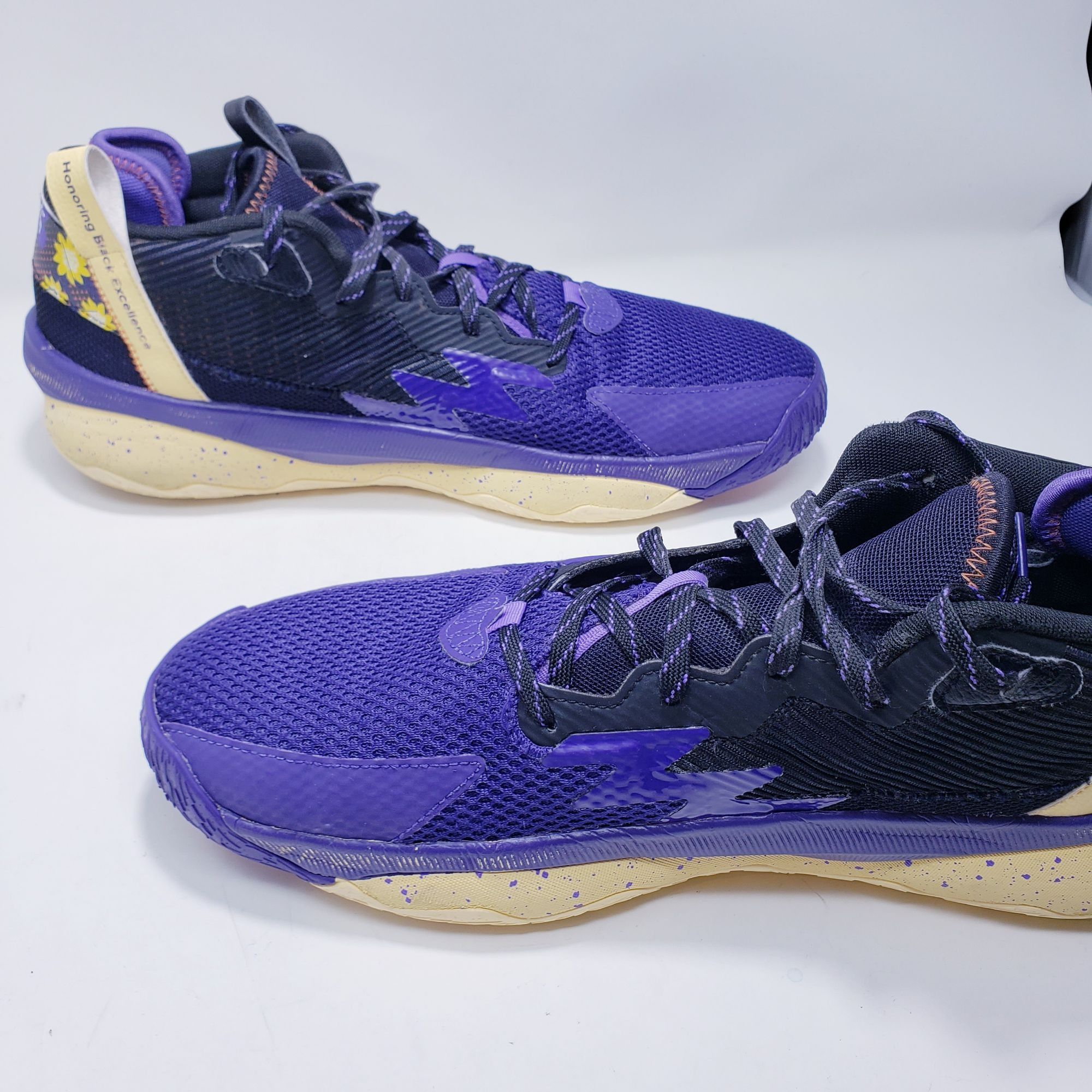 Adidas Adidas Dame 8 Honoring Black Excellence Mens 13.5 Size US 13 / EU 46 - 9 Thumbnail