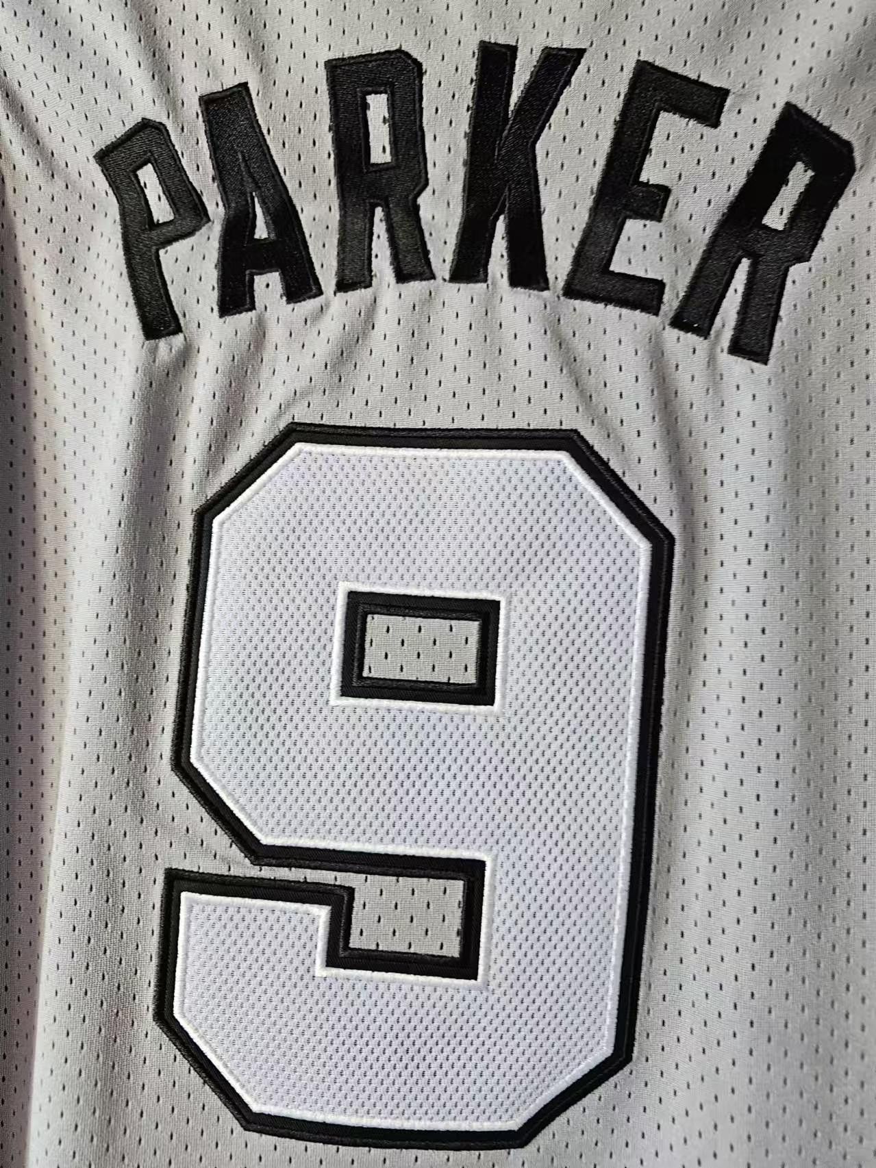 NBA San Antonio Spurs #9 Tony Parker Jersey XL Size US XL / EU 56 / 4 - 4 Thumbnail