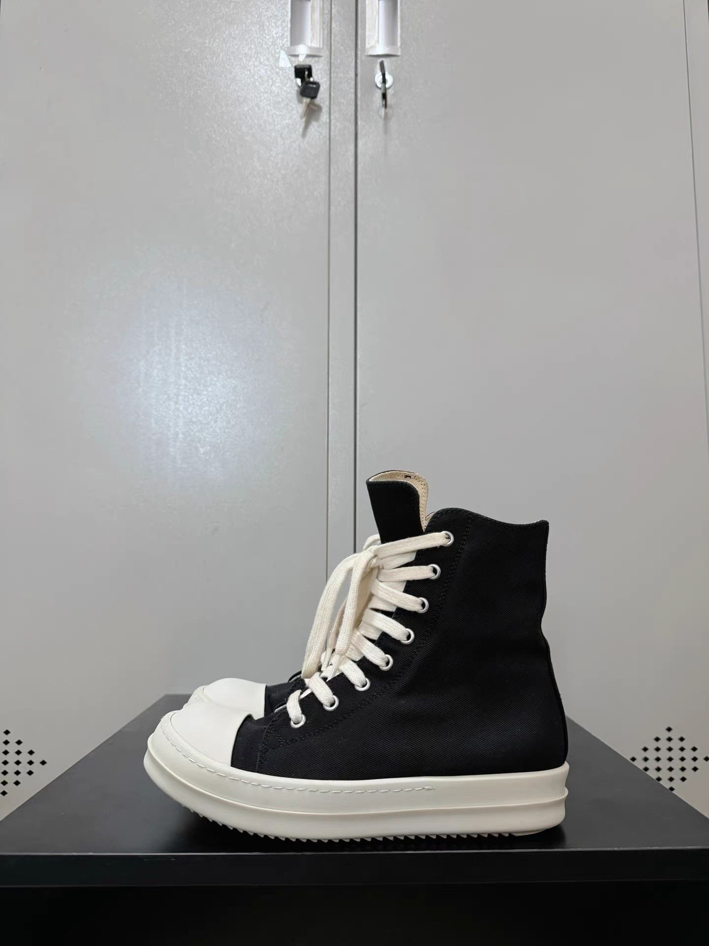 Rick Owens Drkshdw Rick Owens Drkshdw high-top Converse sneakers Size US 5.5 / IT 35.5 - 7 Thumbnail