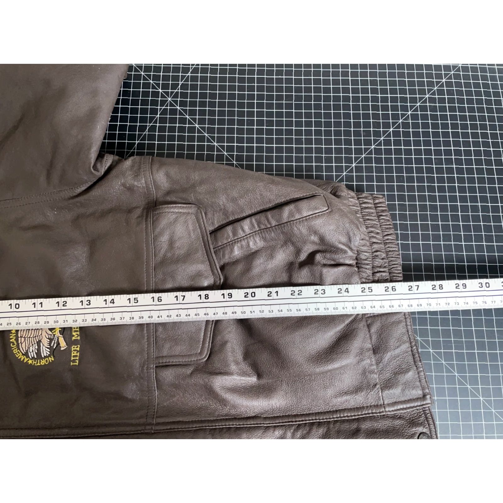 Vintage VINTAGE North American Hunting Club Leather Jacket Men XL Brown Lifetime Member Bomber Jacket Full Zip Pockets Size US XL / EU 56 / 4 - 6 Thumbnail