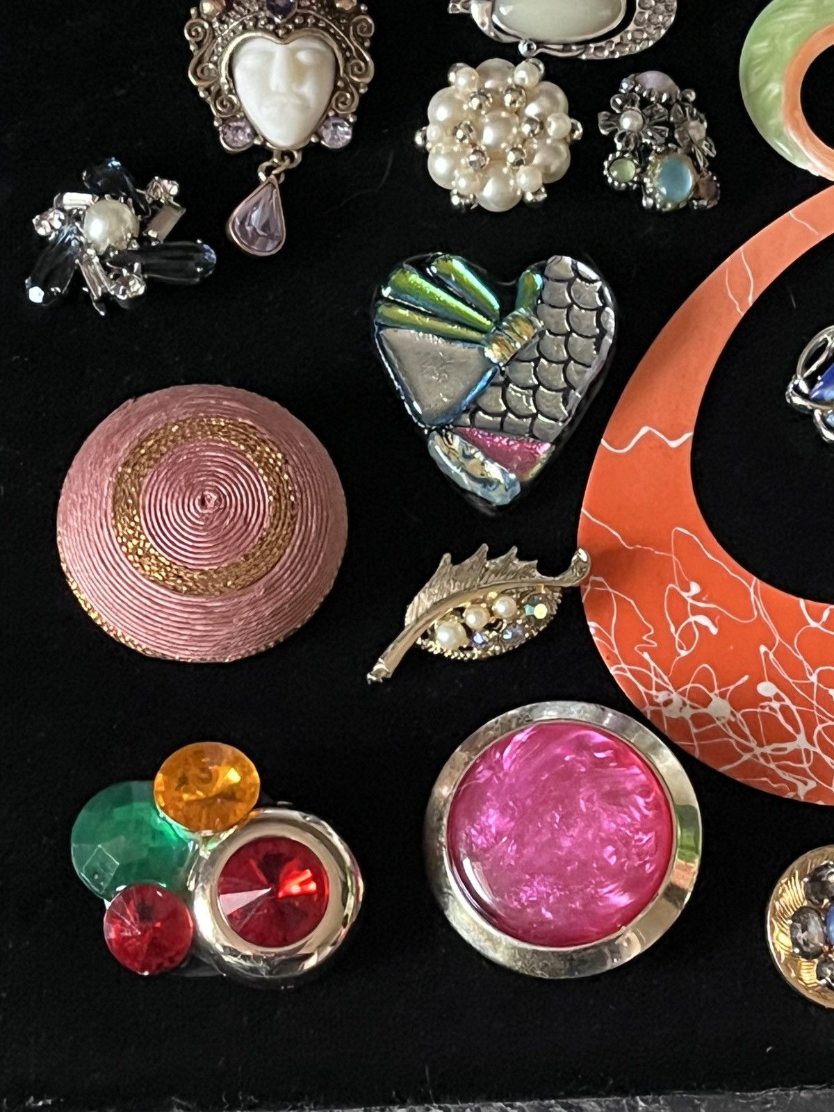 Other 13 repurposed up-cycled or repaired brooches Size ONE SIZE - 5 Thumbnail