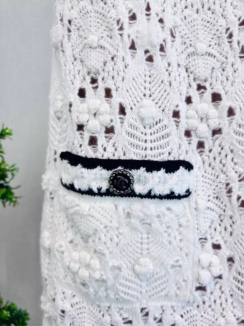 Chanel Chanel One-shoulder cashmere crochet short-sleeved dress Size XXS / US 00 / IT 34 - 5 Thumbnail