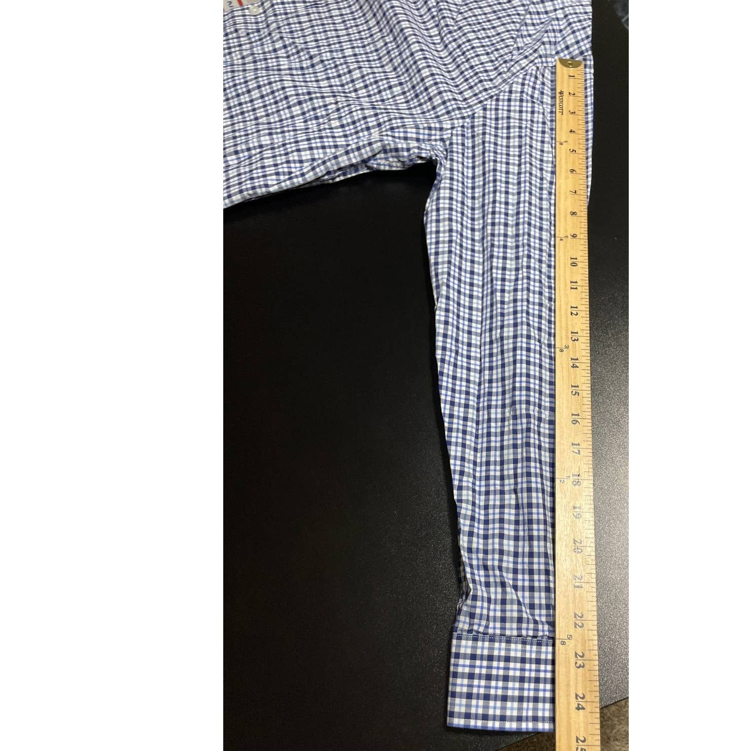 Tommy Hilfiger Tommy Hilfiger Blue and White Checkered Button Up Size XL Size US S / EU 44-46 / 1 - 7 Thumbnail