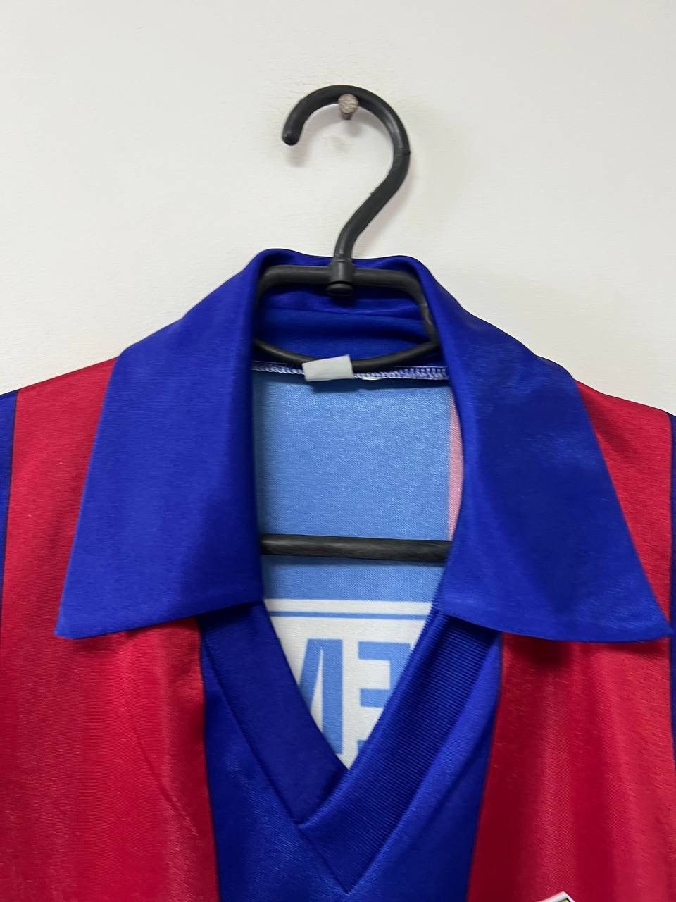 Other Vintage 90s Barcelona #4 Koeman Soccer Football Shirt M/L Size US L / EU 52-54 / 3 - 11 Thumbnail