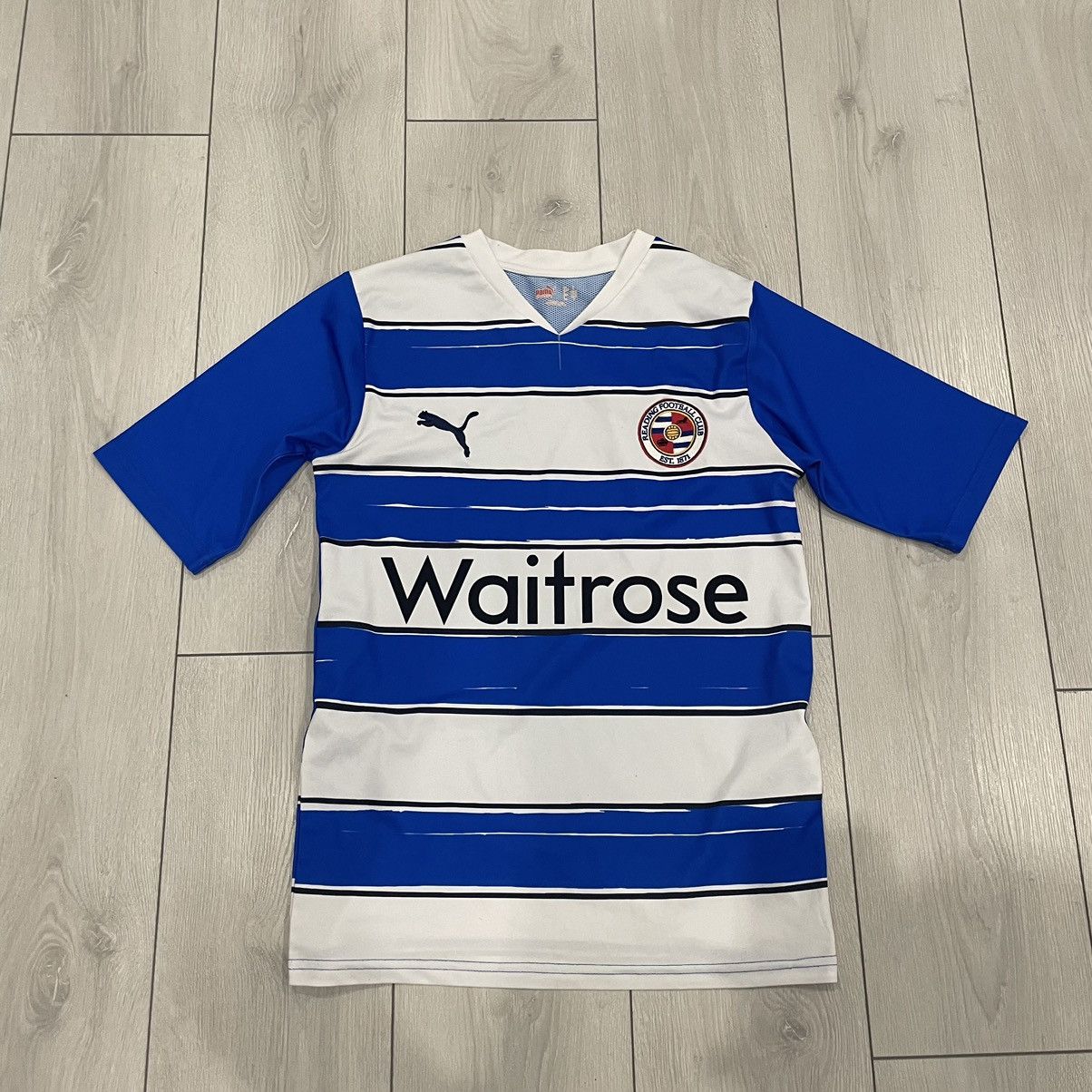 Puma × Vintage Puma Waitress jersey tee shirt reading football Size US S / EU 44-46 / 1 - 1 Thumbnail