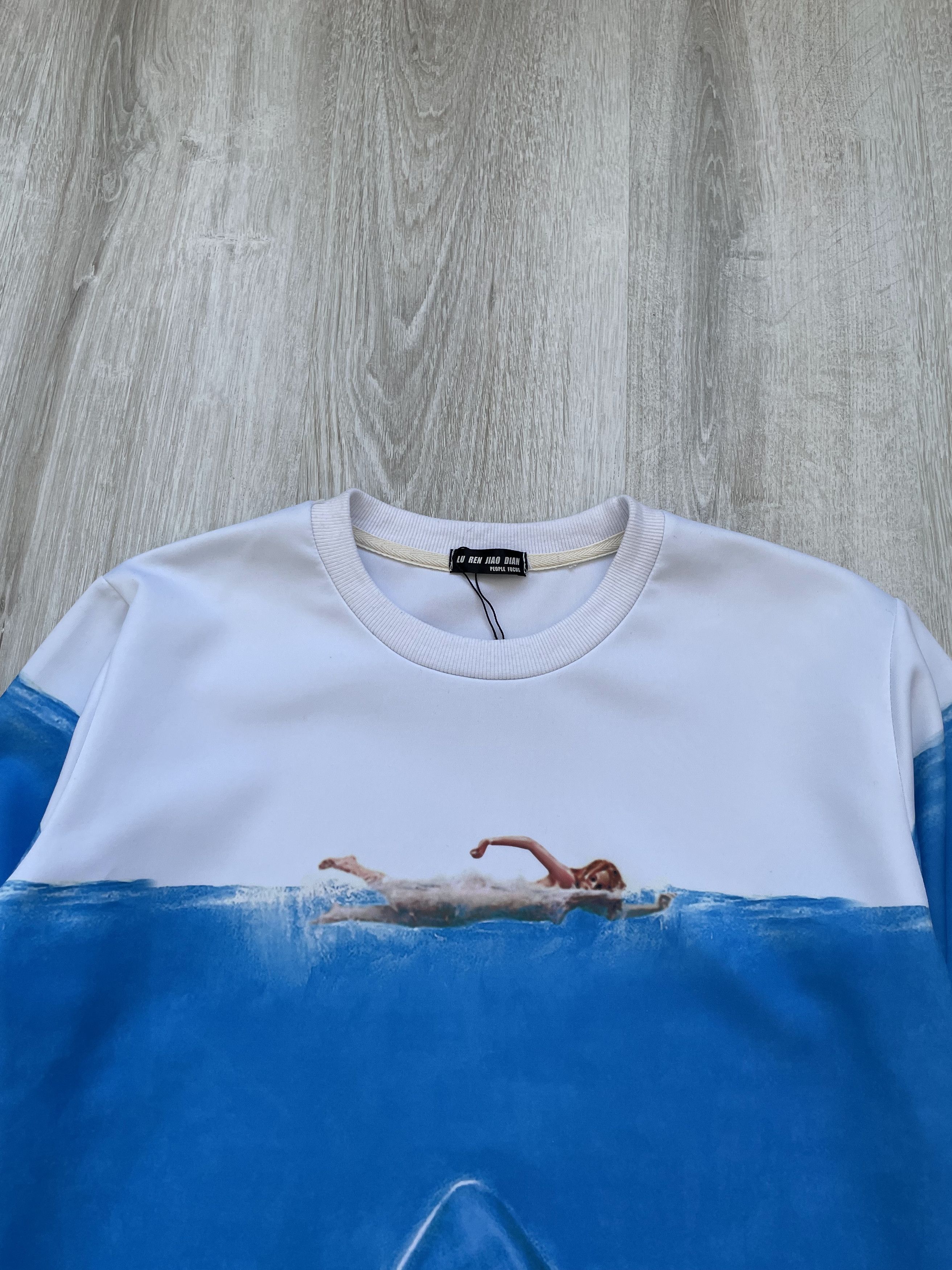 Vintage Jaws Movie Sweatshirt Swimming Girl and Shark 3D Print Size US S / EU 44-46 / 1 - 2 Thumbnail