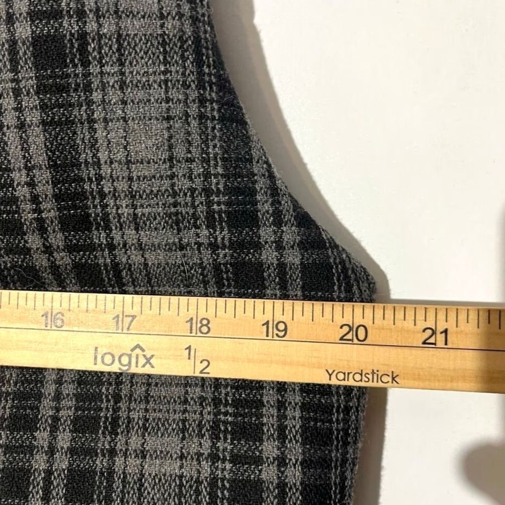 Uniqlo VINTAGE Uniqlo Puffer Vest Gray Black Plaid Wool Blend Full Zip Mens Size Large Size US L / EU 52-54 / 3 - 7 Thumbnail